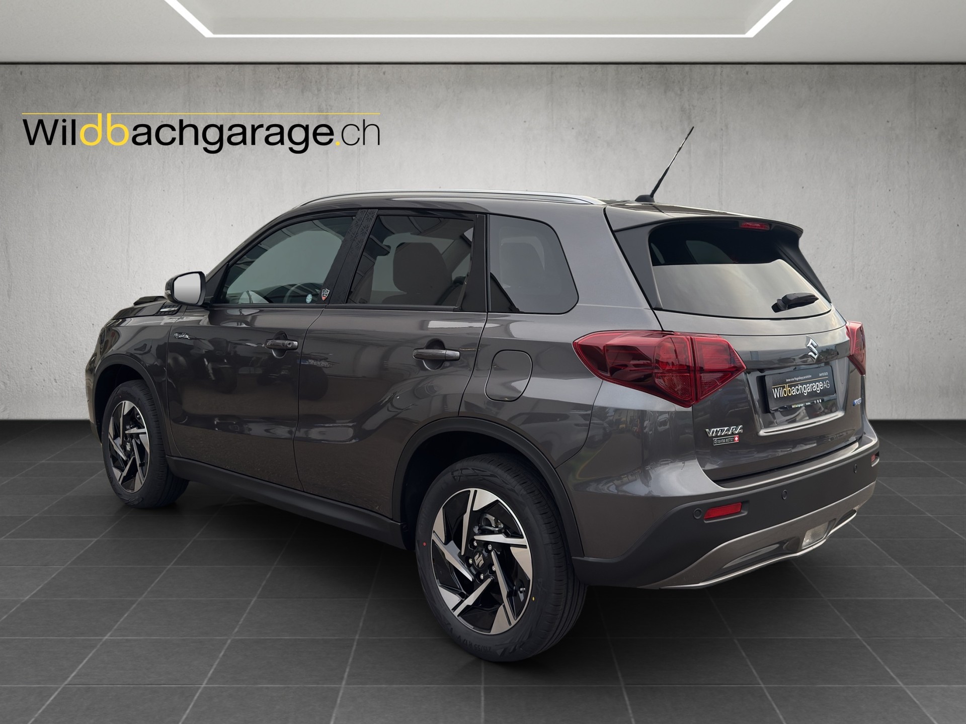 SUZUKI Vitara 1.4 T Piz Sulai Top Hybrid 4x4-showroom-element-2