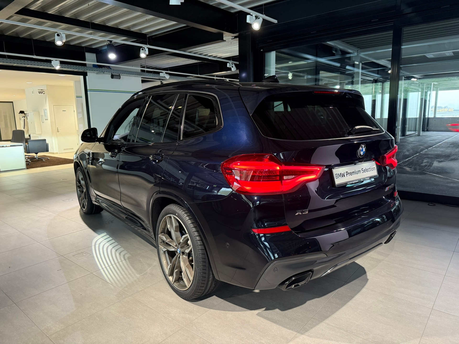 BMW X3 xDrive M40i Steptronic-showroom-element-3