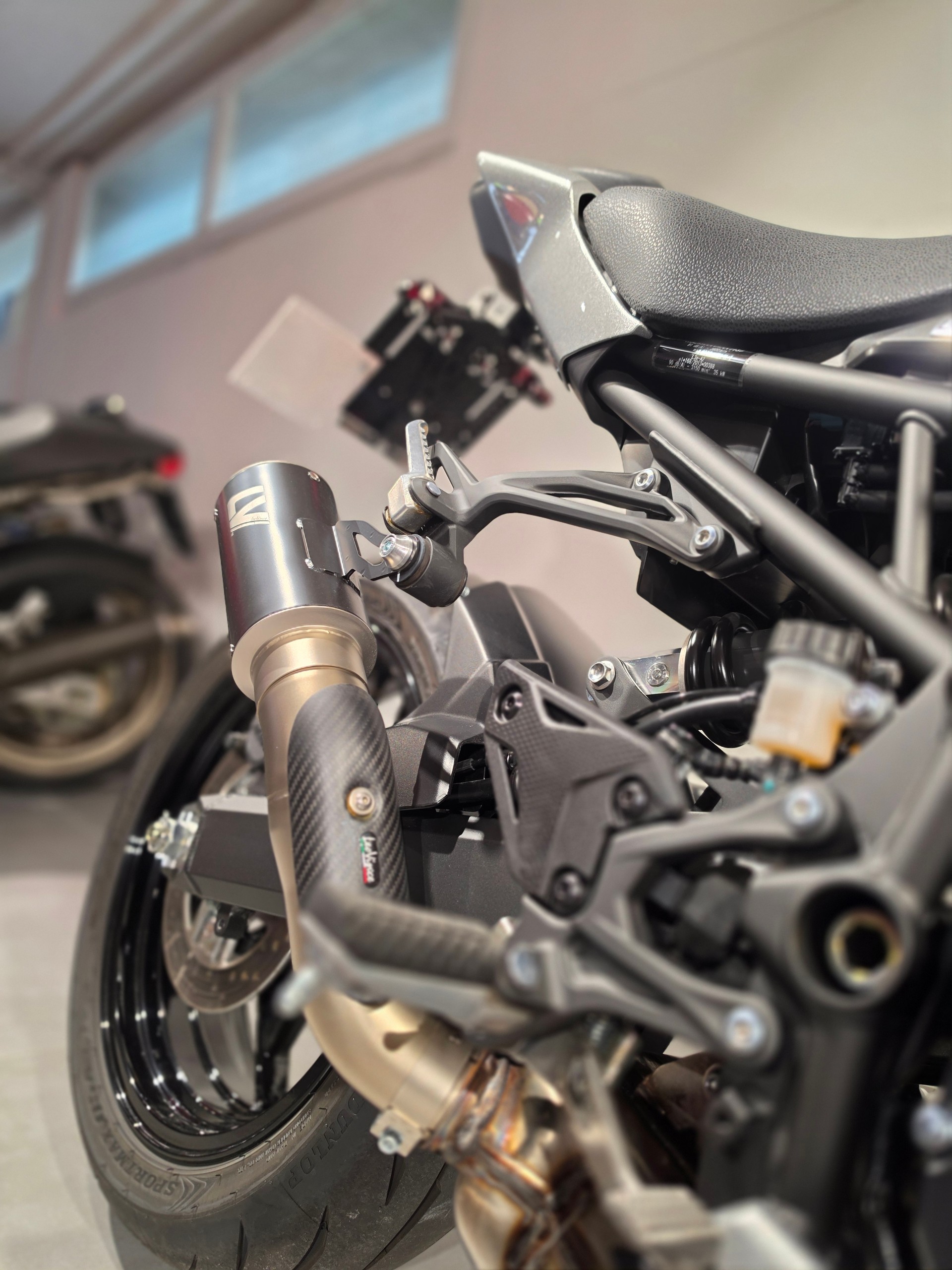 KAWASAKI Z 900-image-3