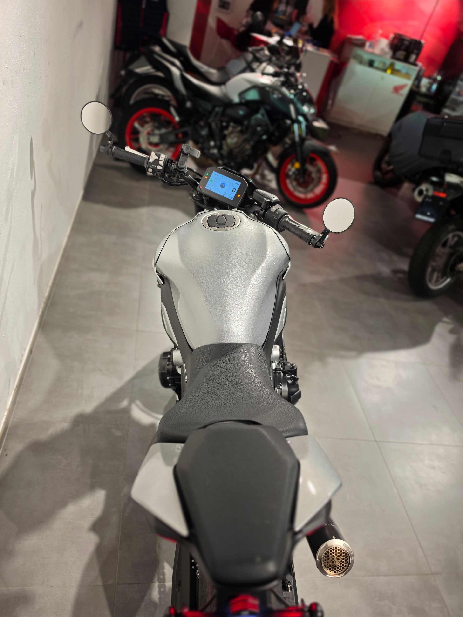 KAWASAKI Z 900-image-6