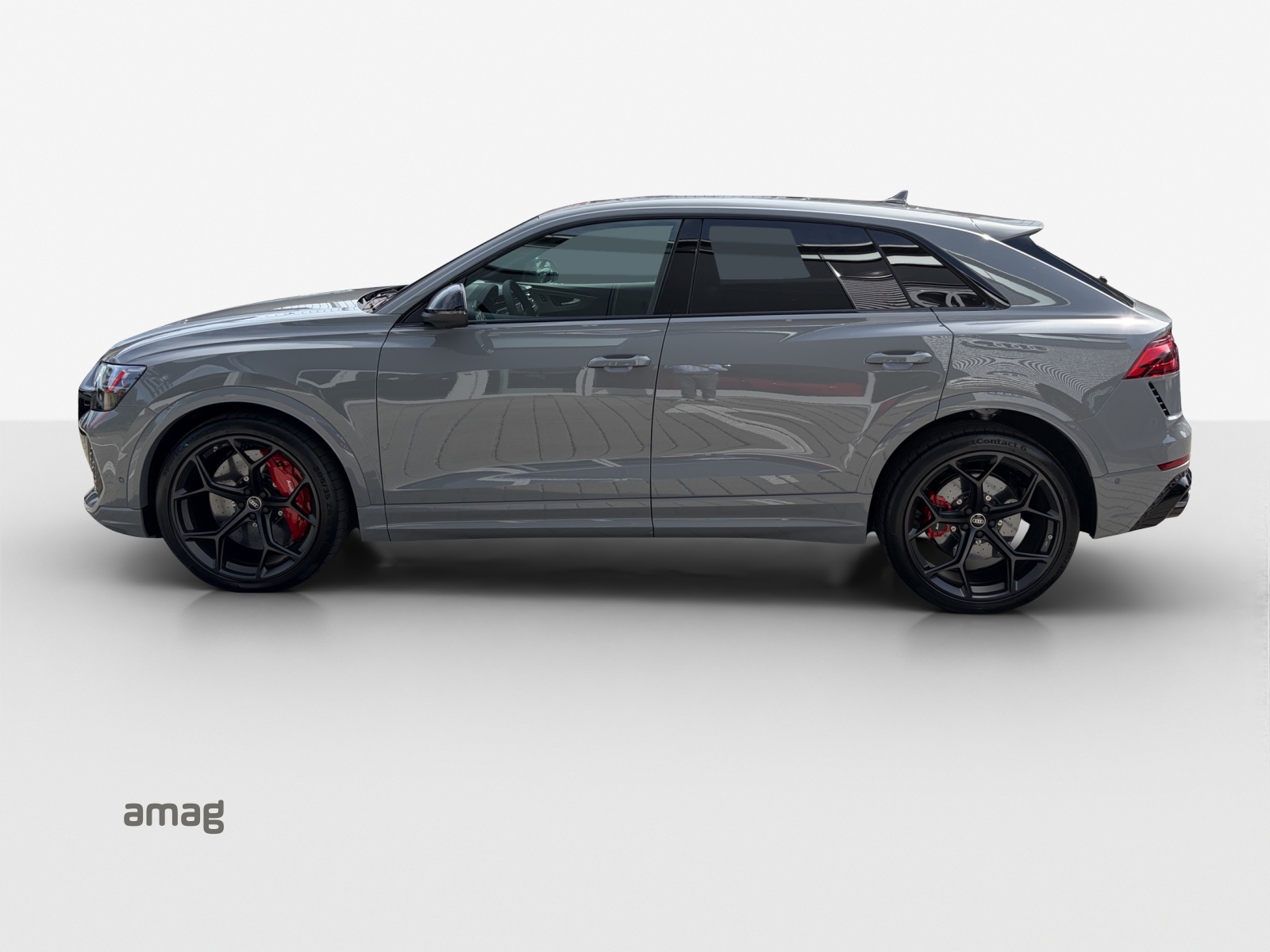 AUDI RSQ8 performance quattro-showroom-element-1