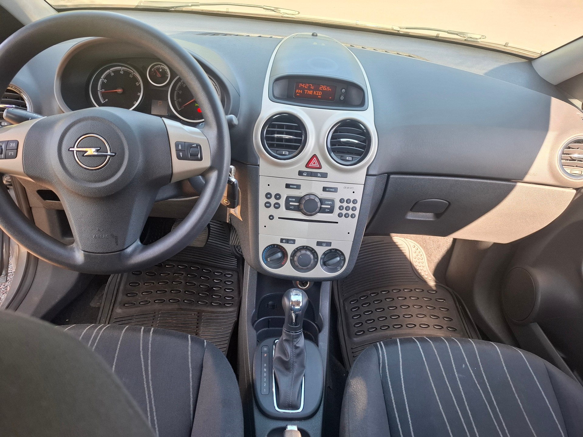 OPEL Corsa 1.4 TP Enjoy-image-8