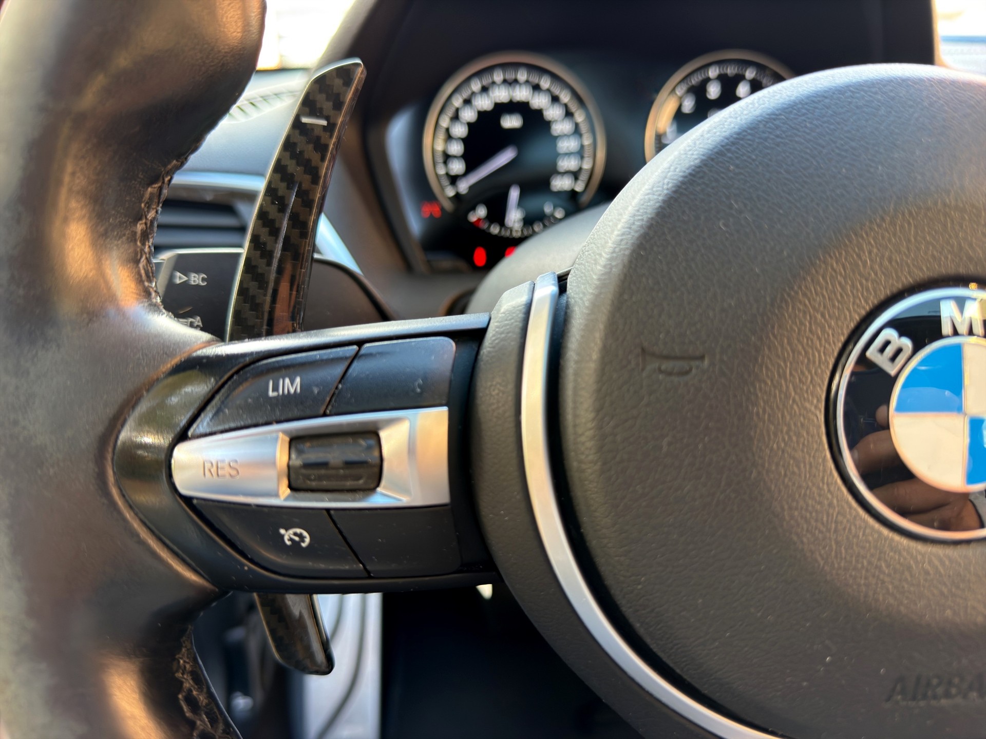 BMW M140i xDrive Steptronic-image-16