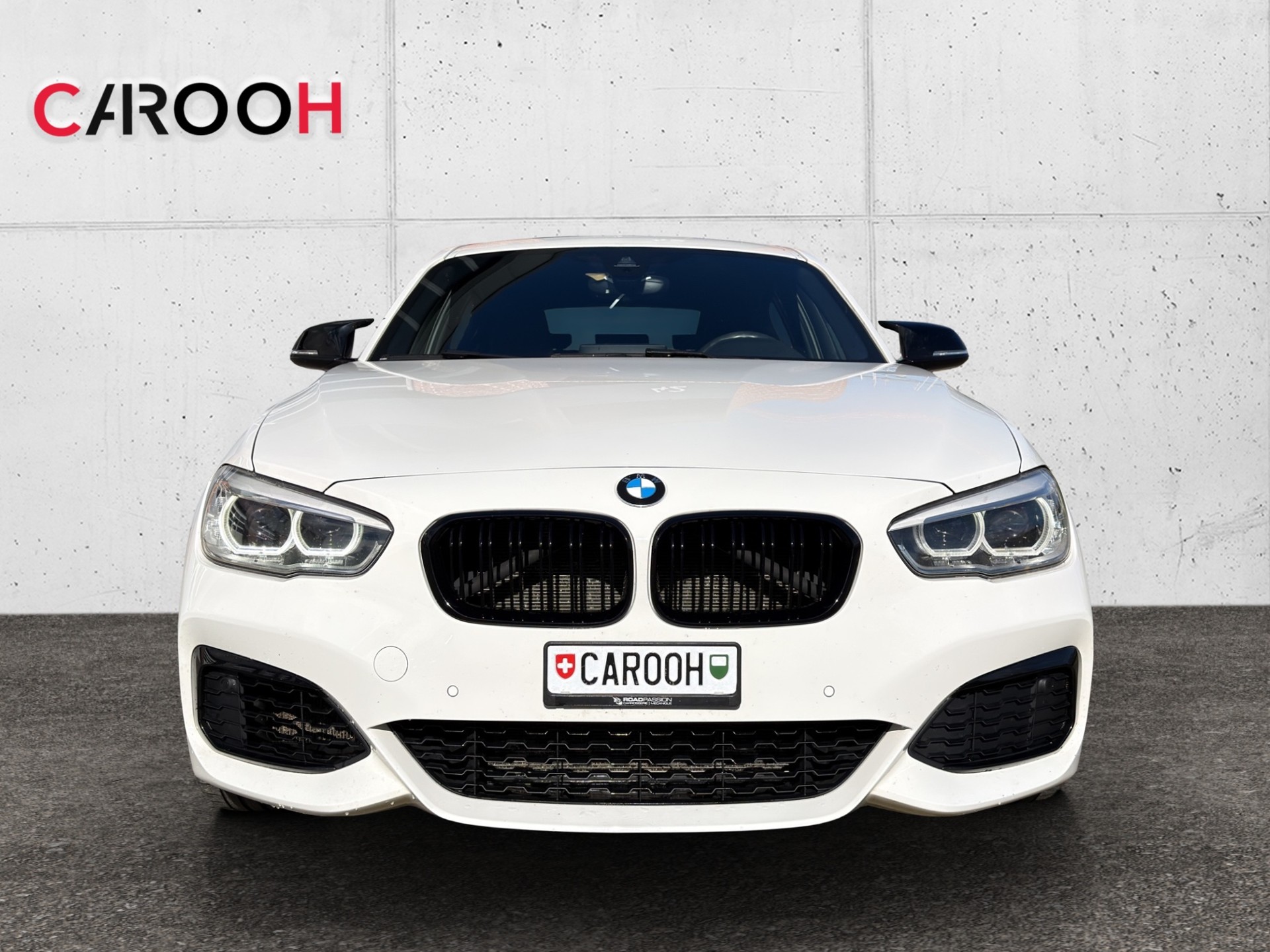 BMW M140i xDrive Steptronic-showroom-element-1
