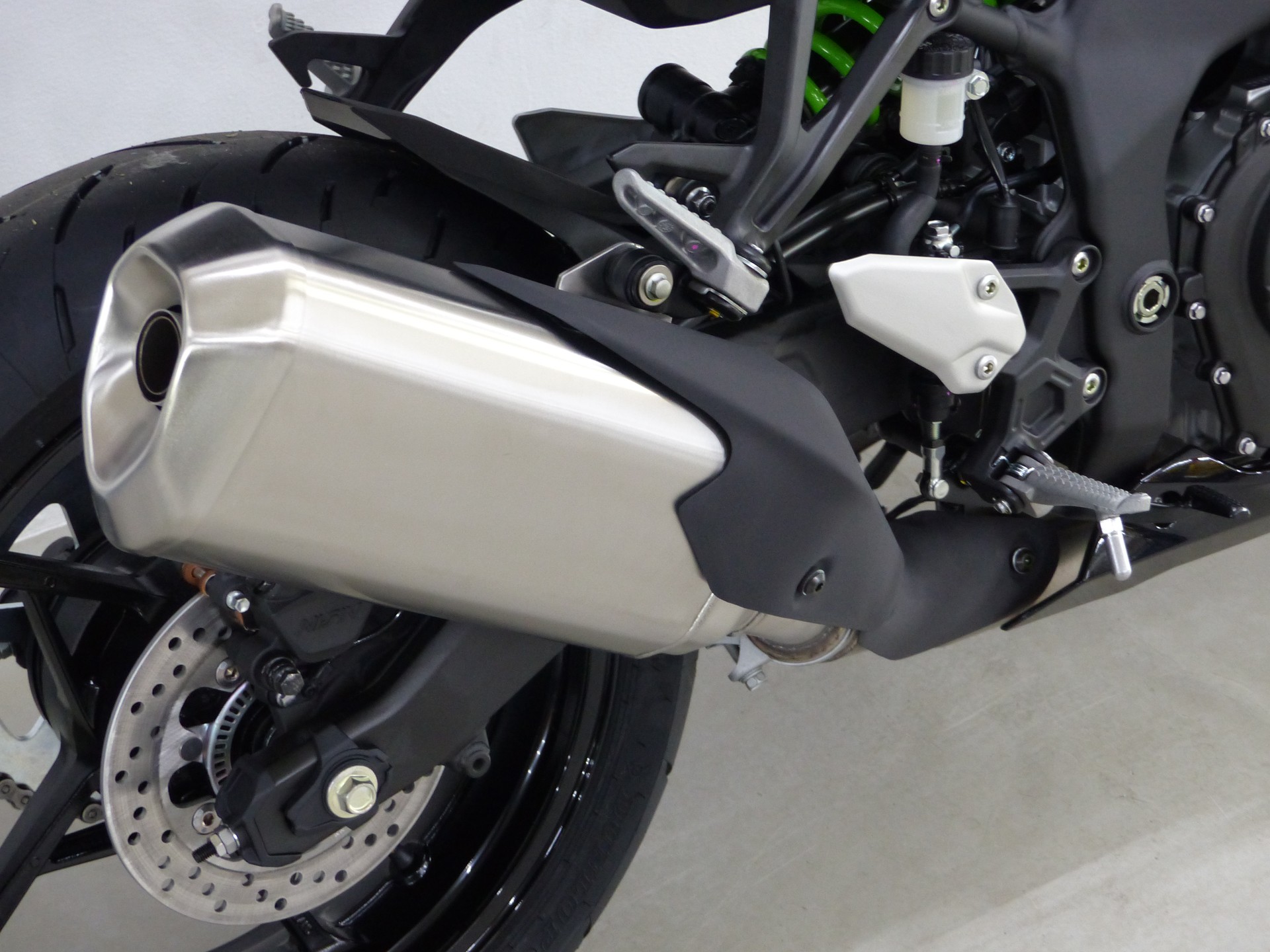 KAWASAKI Ninja ZX-4RR ABS MY27-image-2