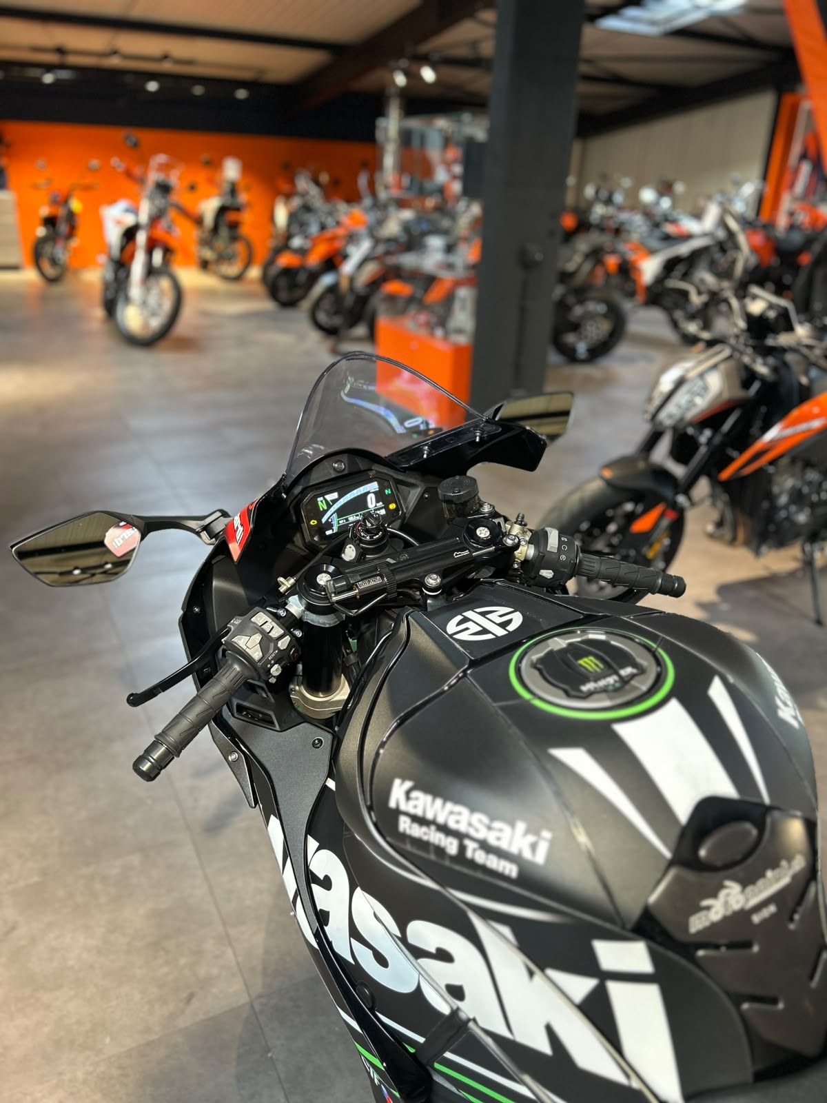 KAWASAKI Ninja ZX-10R-image-4