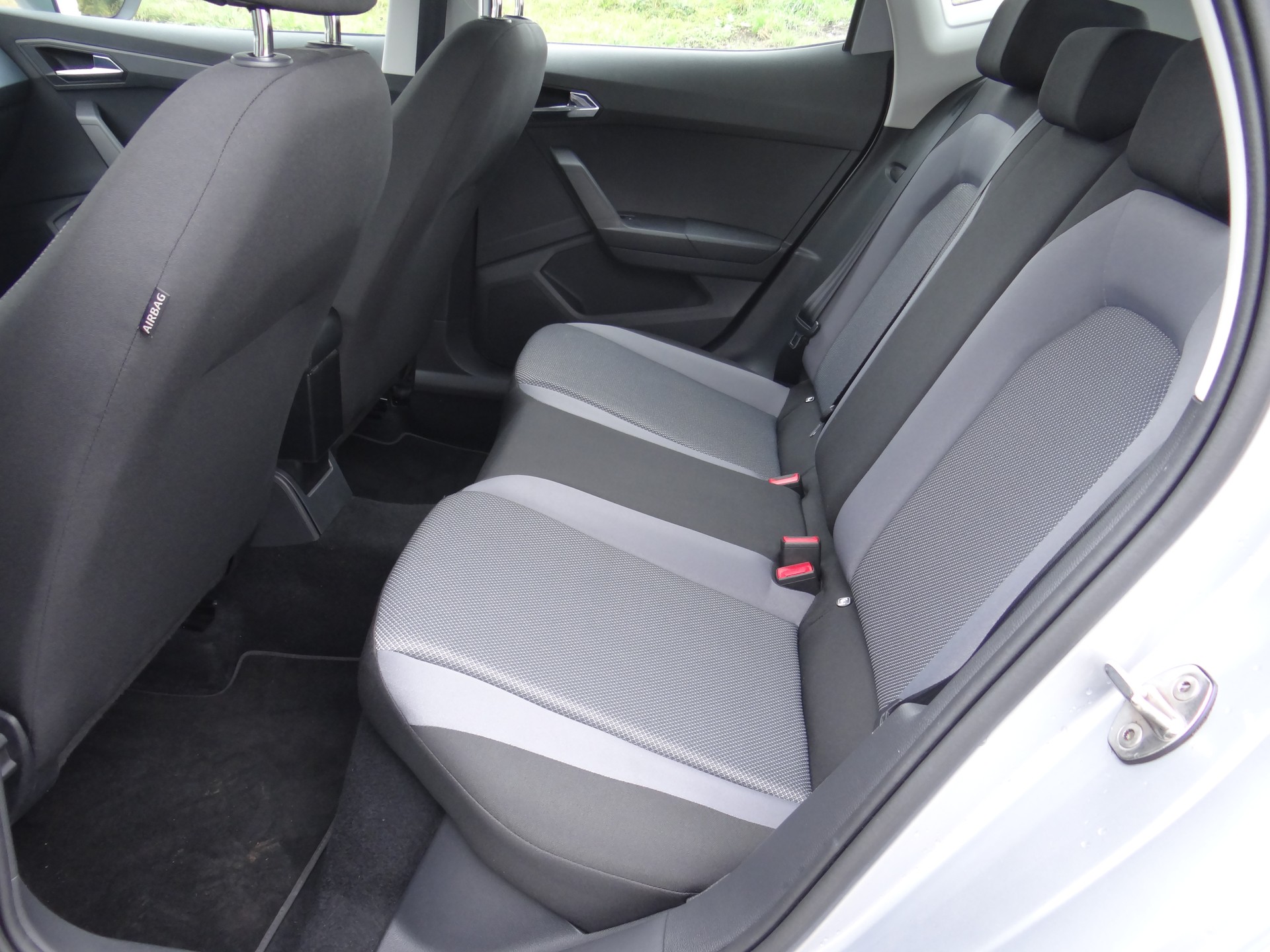 SEAT Arona 1.0 TGI CNG Style-image-11