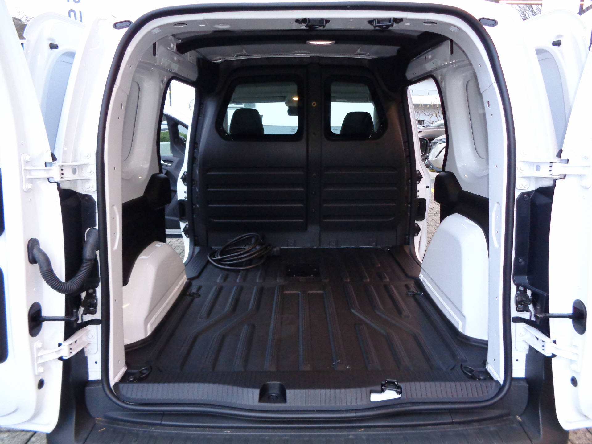 NISSAN Townstar Kaw. 2.2 t L1 EV45 22 kw Tekna-image-11