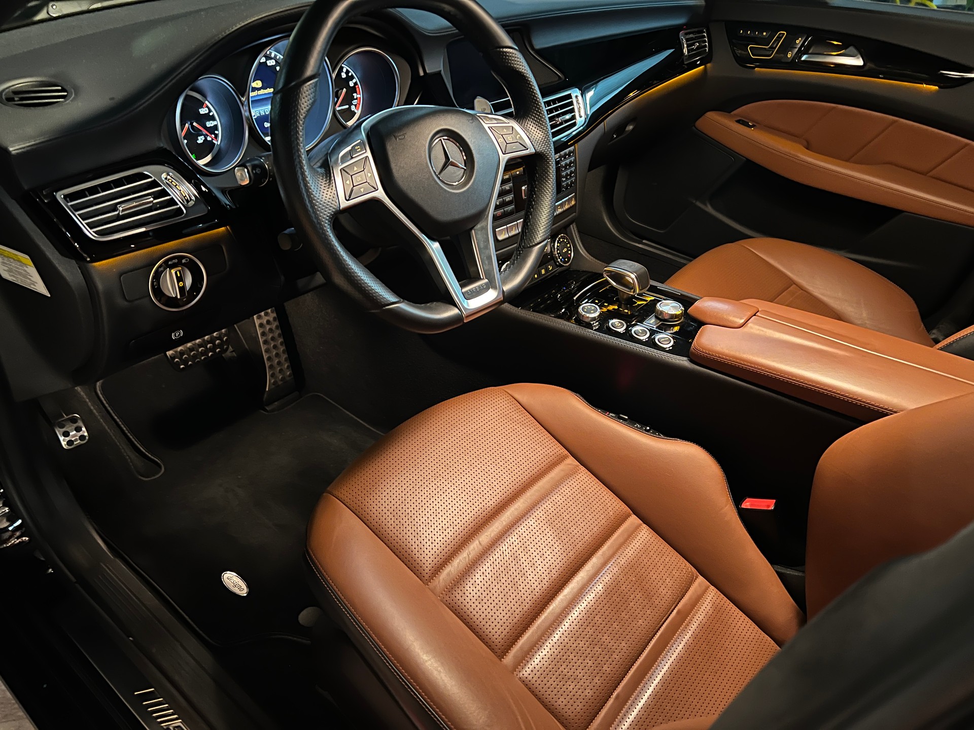 MERCEDES-BENZ CLS 63 AMG RENNTech Speedshift MCT-image-4