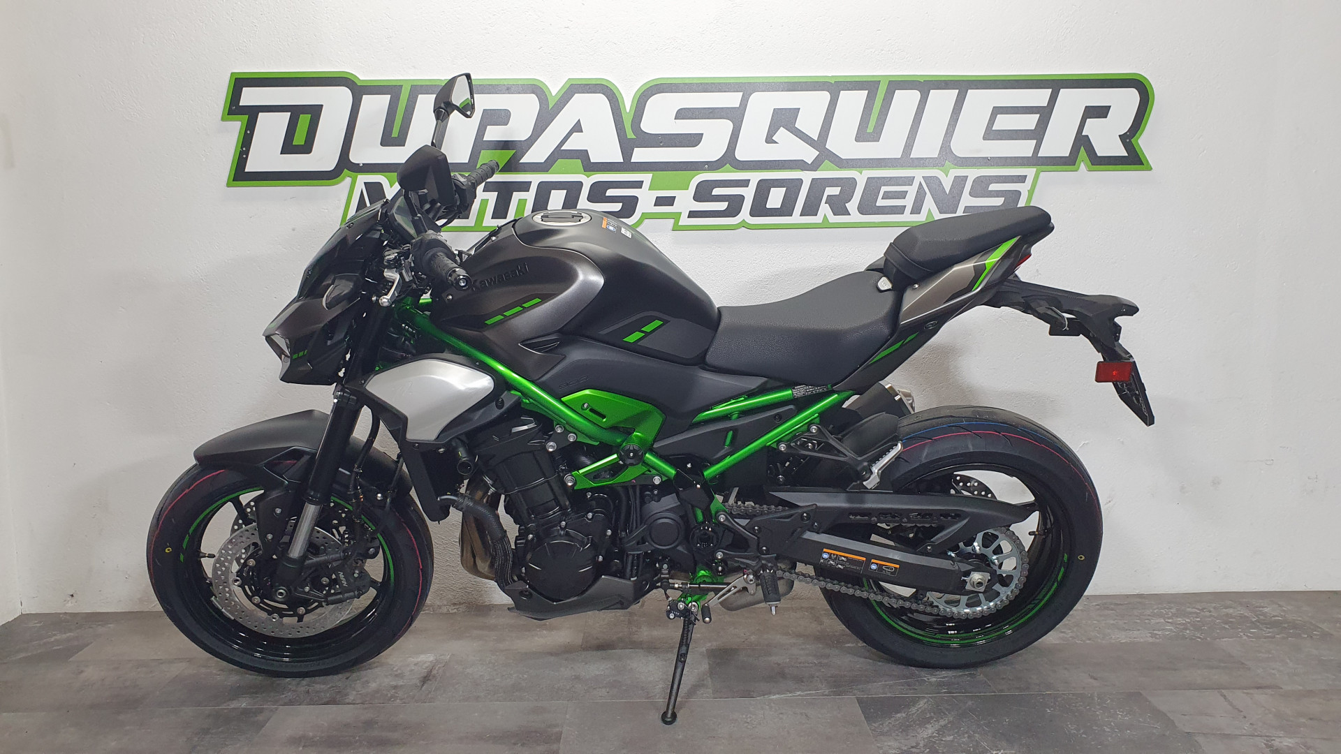 KAWASAKI Z 900-image-1