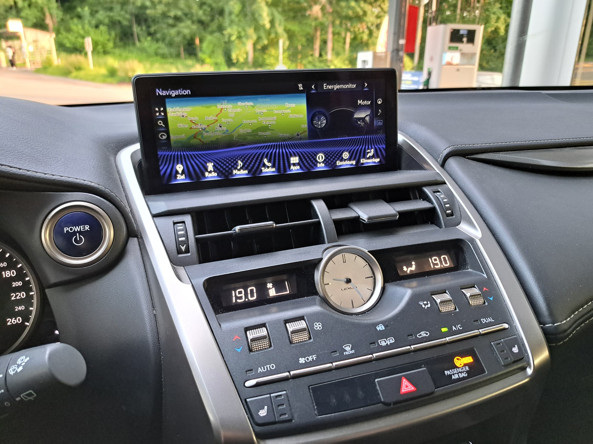 LEXUS NX 300h Comfort E-Four Automatic-image-15