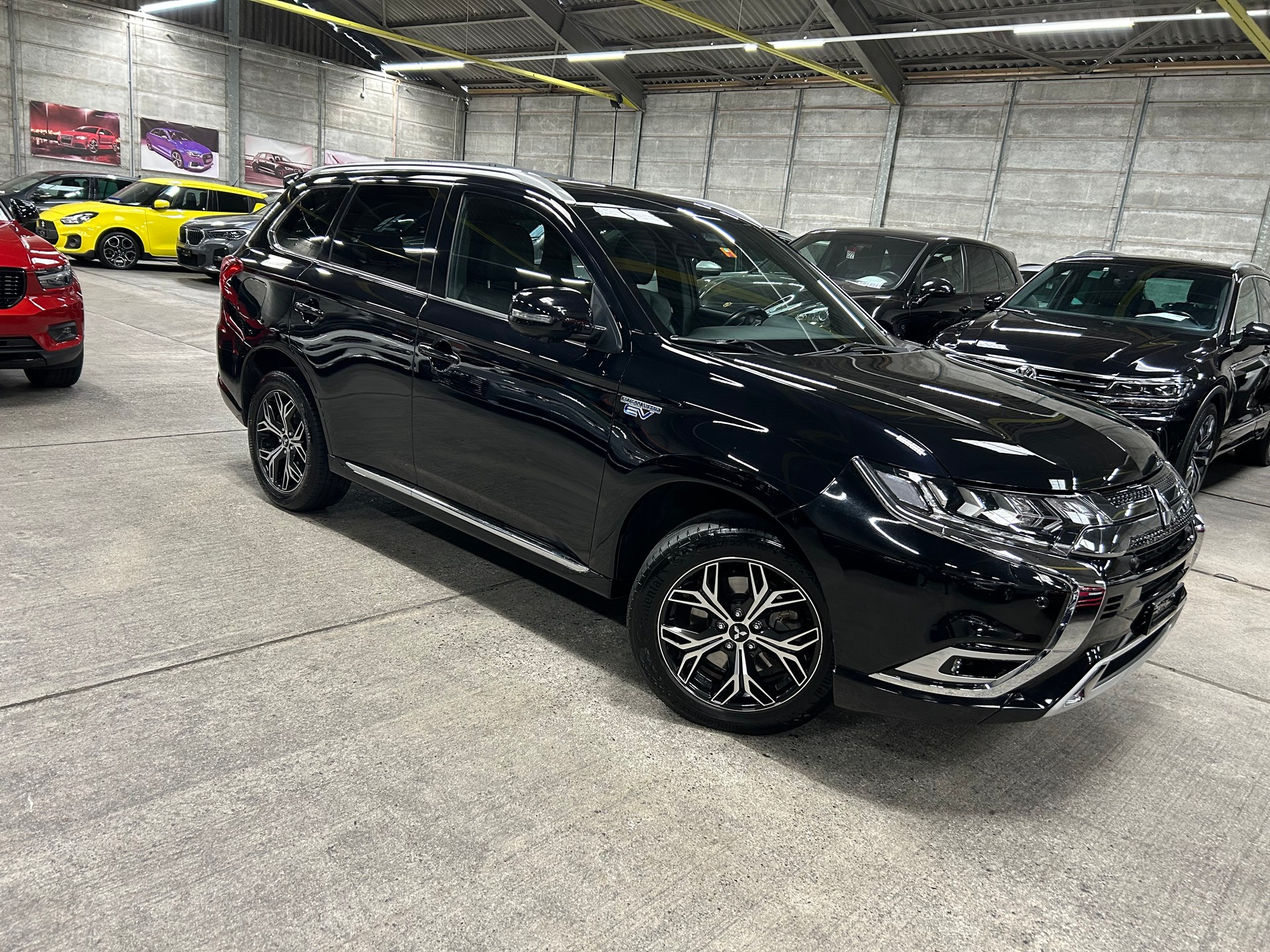 MITSUBISHI Outlander 2.4 PHEV Diamond 4WD Automatic