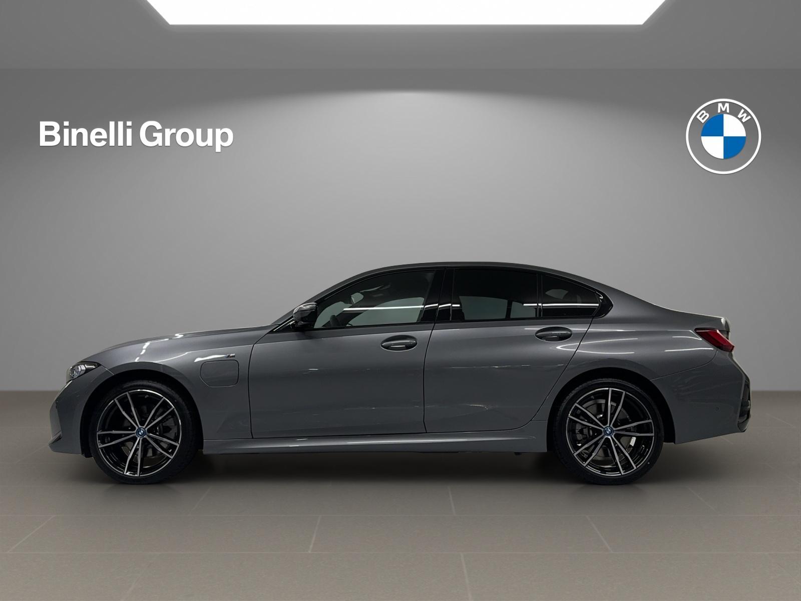 BMW 330e Limousine xDrive M Sport-showroom-element-1