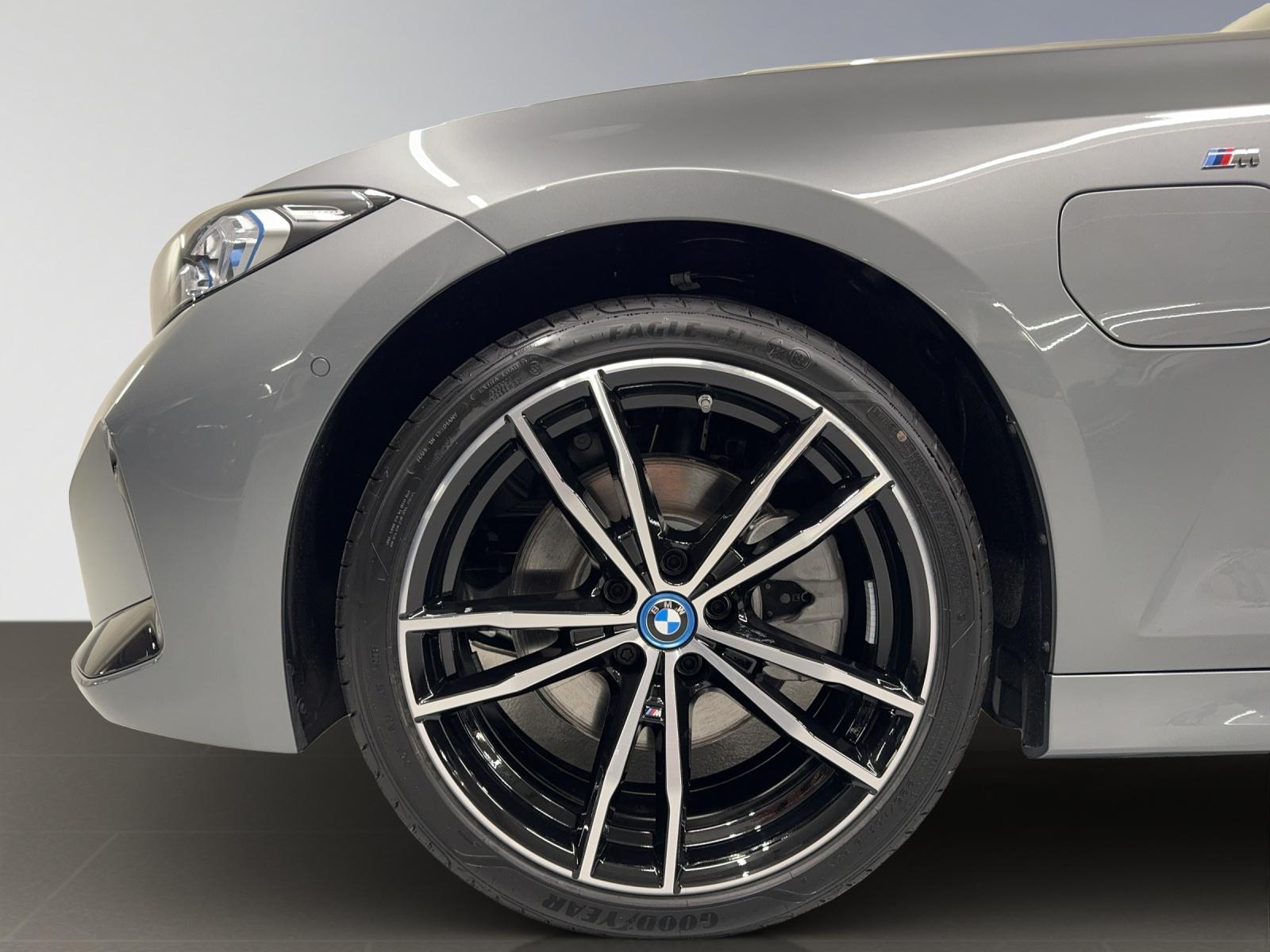 BMW 330e Limousine xDrive M Sport-image-8