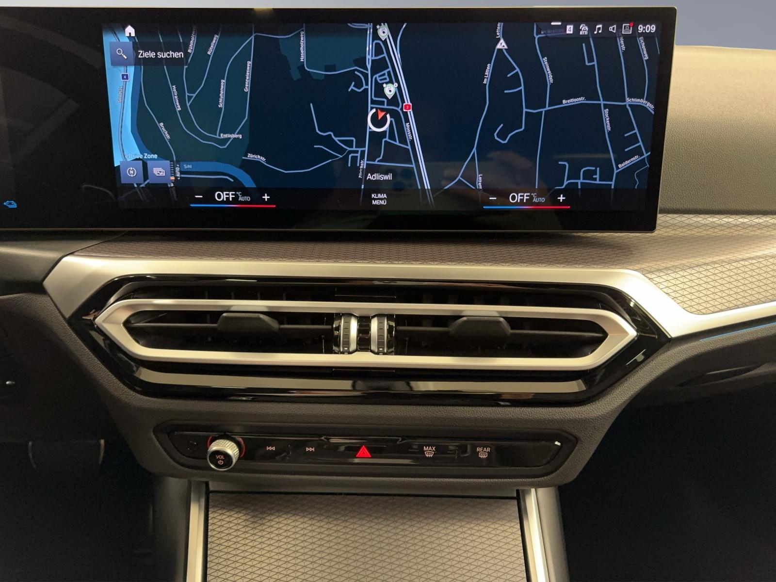 BMW 330e Limousine xDrive M Sport-image-16