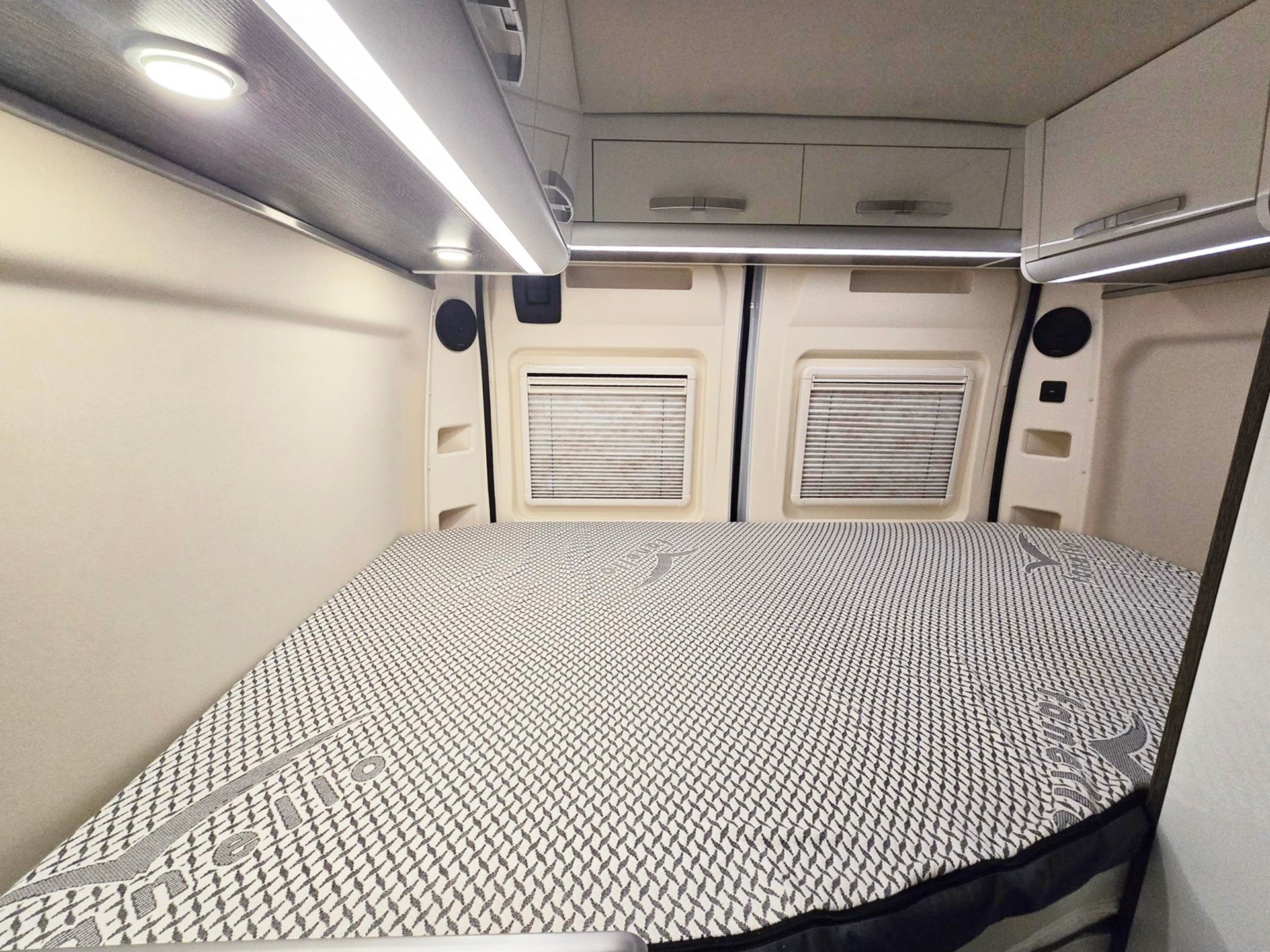 WESTFALIA COLUMBUS 540 D 2,3 DIESEL 9G-AUTOMAT HUBDACH FIAT DUCATO MJ 160-image-7