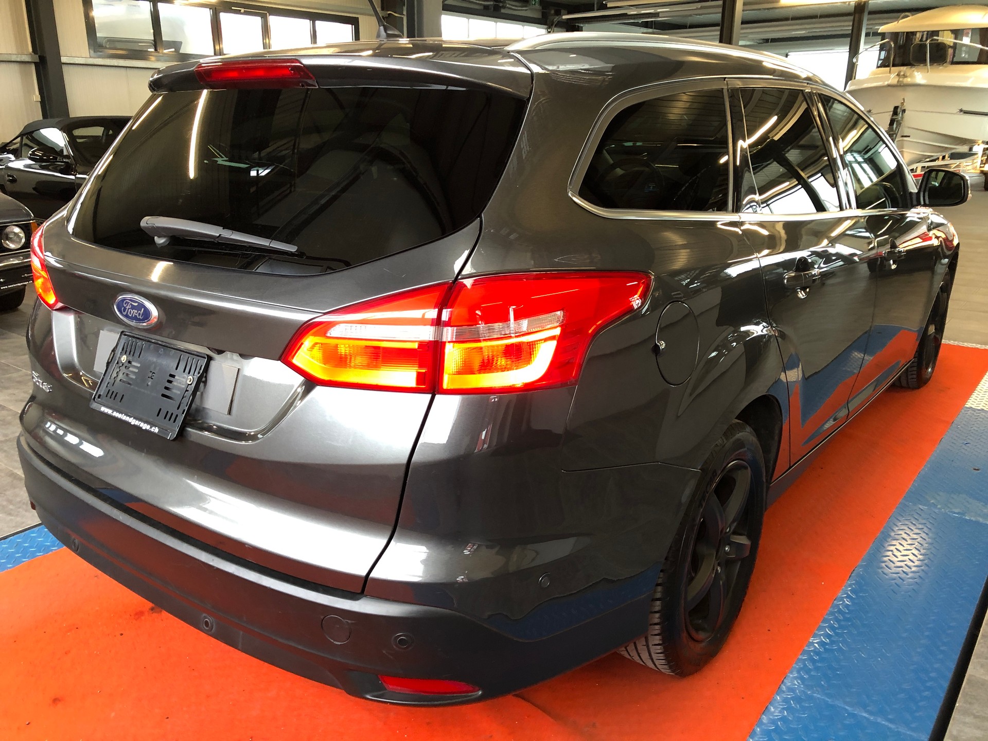 FORD Focus 1.5 TDCi ECOnetic Business-showroom-element-2