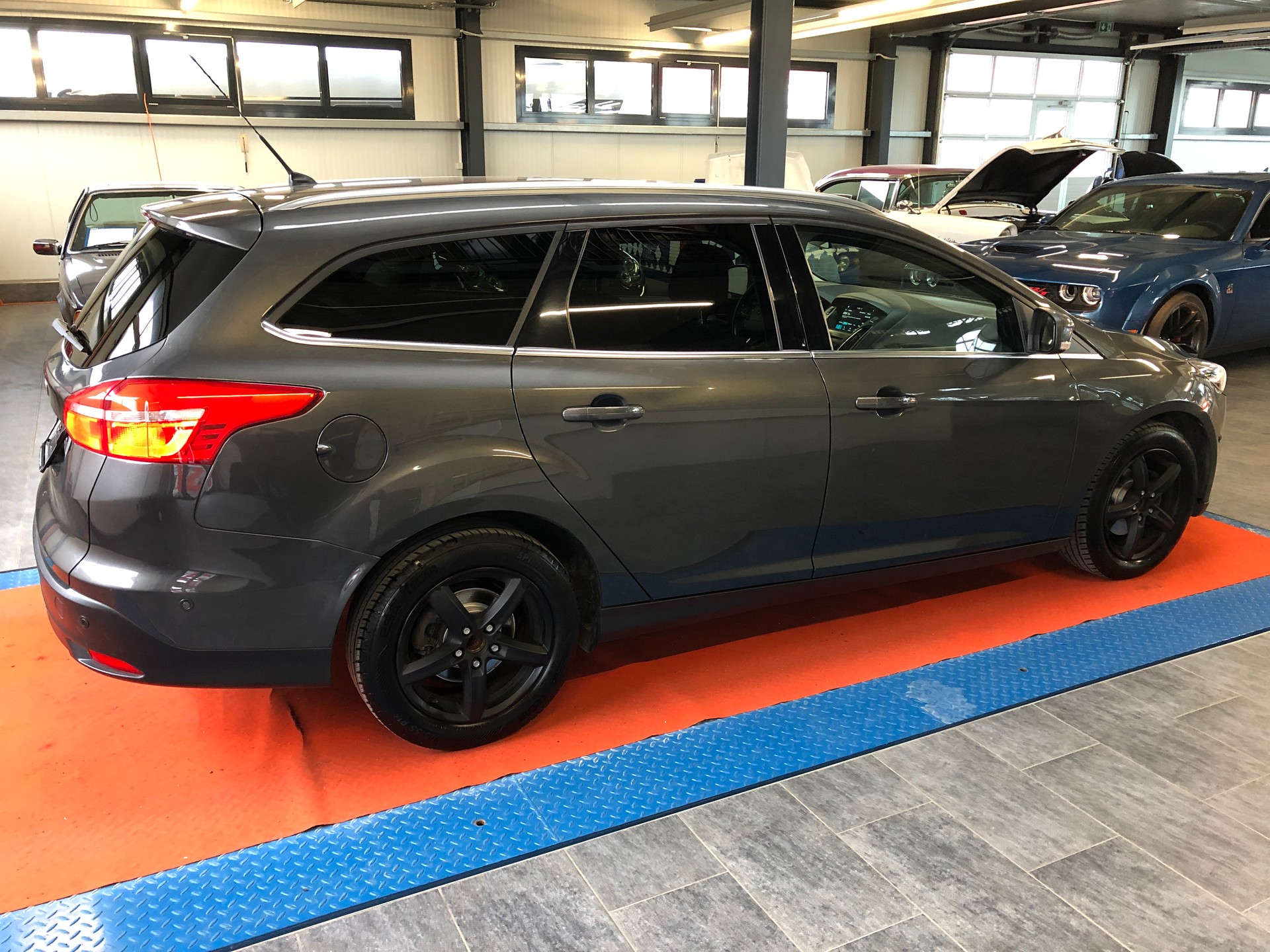 FORD Focus 1.5 TDCi ECOnetic Business-showroom-element-1