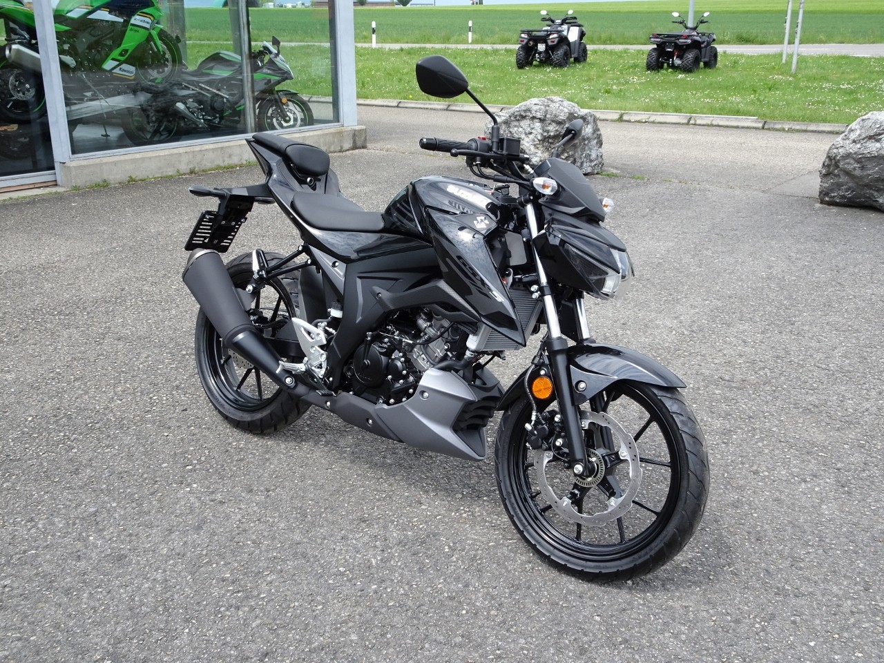 SUZUKI GSX-S 125-image-1