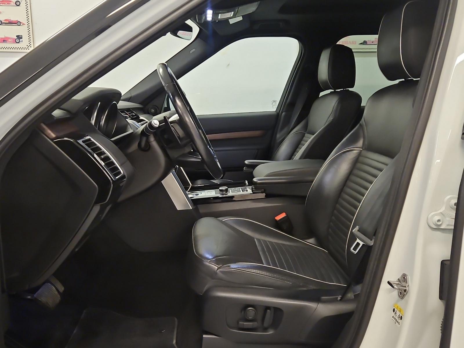 LAND ROVER Discovery 2.0 TD4 HSE-image-6