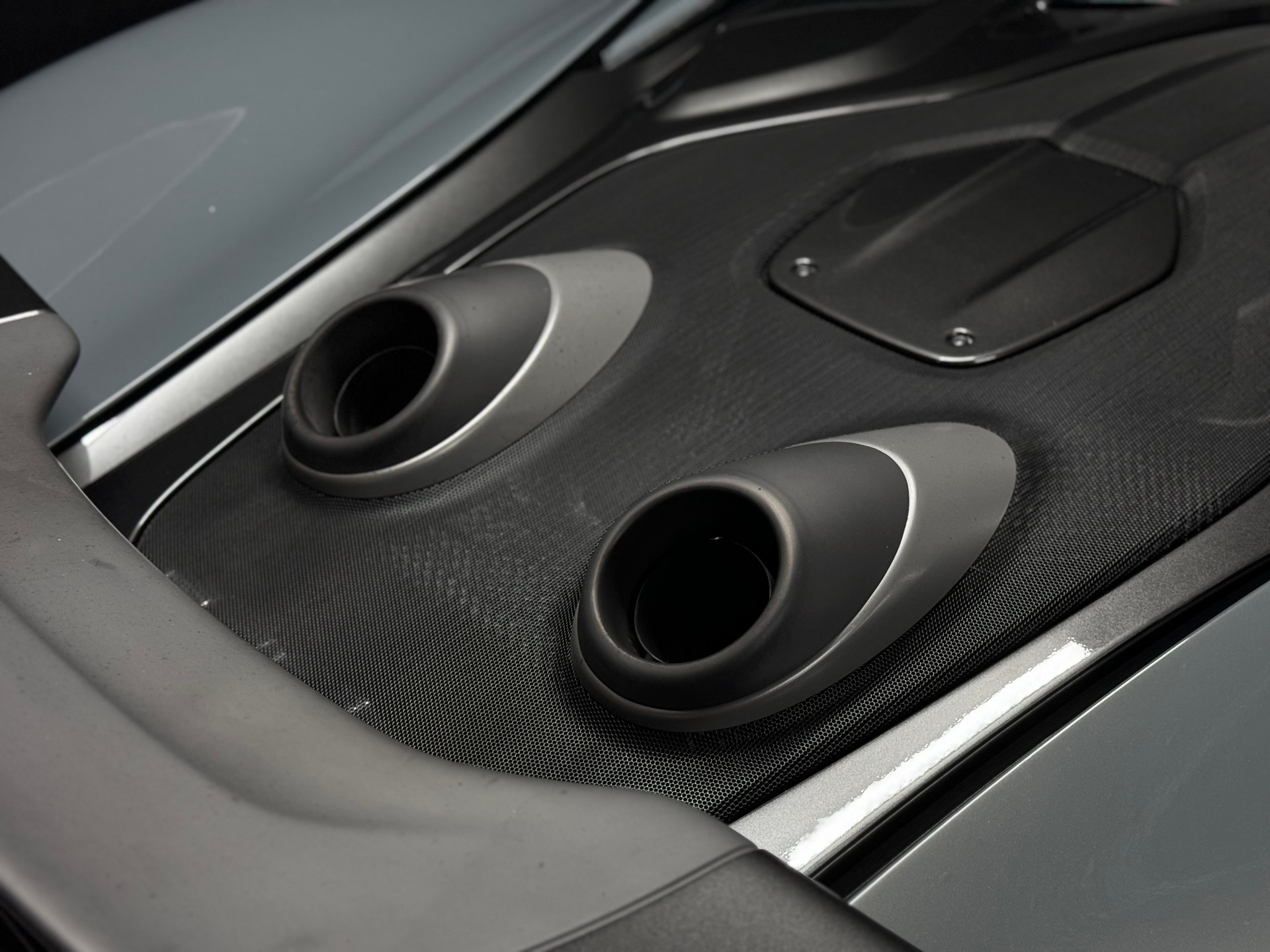 McLAREN 600LT Coupé 3.8 V8 SSG-image-4