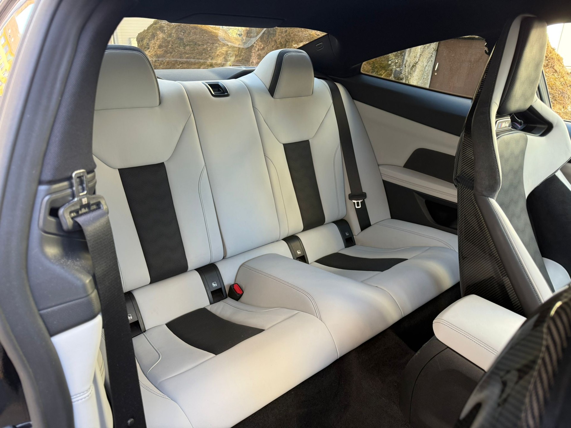 BMW M4 Coupé Competition M xDrive-image-24