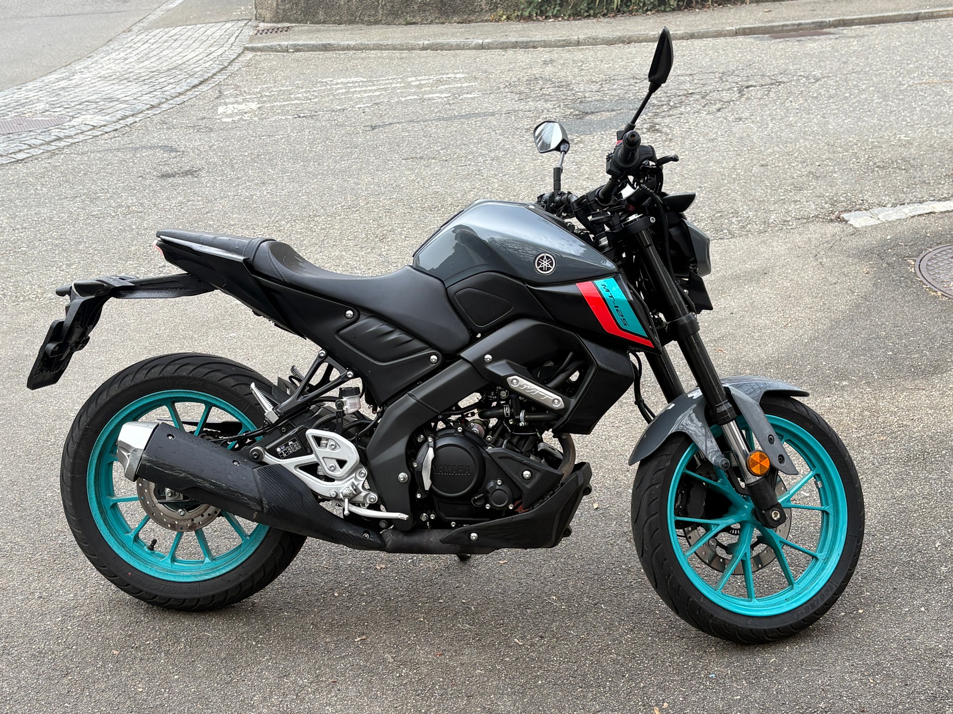YAMAHA MT-125 ABS-image-2