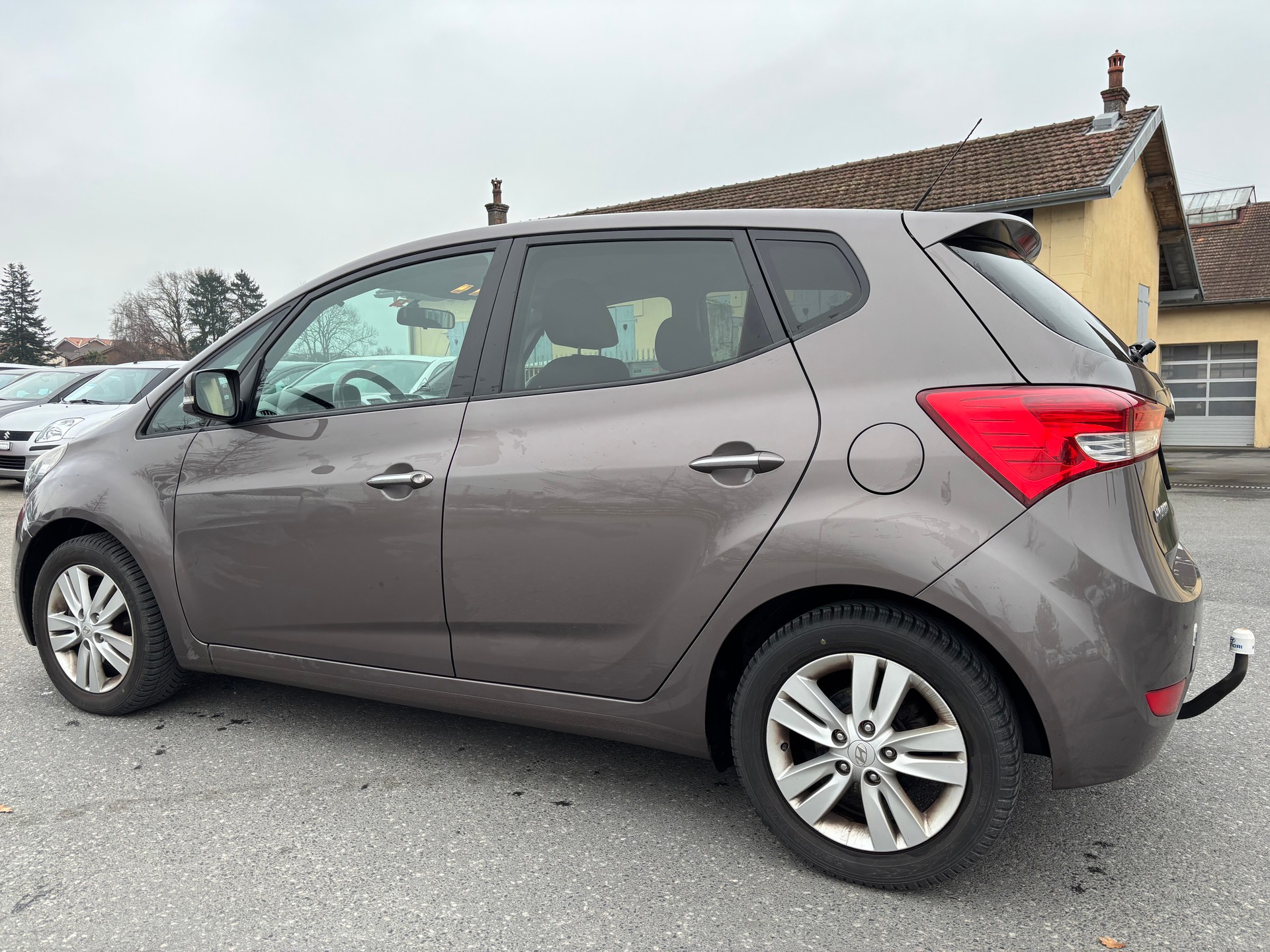 HYUNDAI iX20 1.6 Style Automatic-image-5
