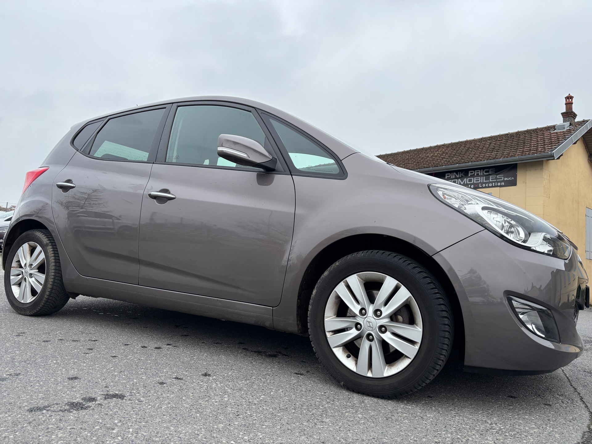 HYUNDAI iX20 1.6 Style Automatic-showroom-element-2