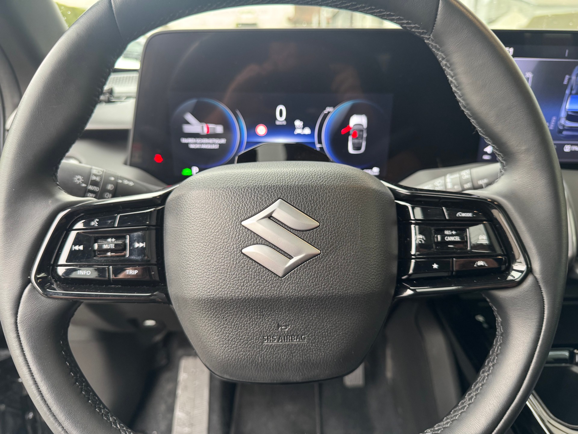 SUZUKI E-VITARA-image-13