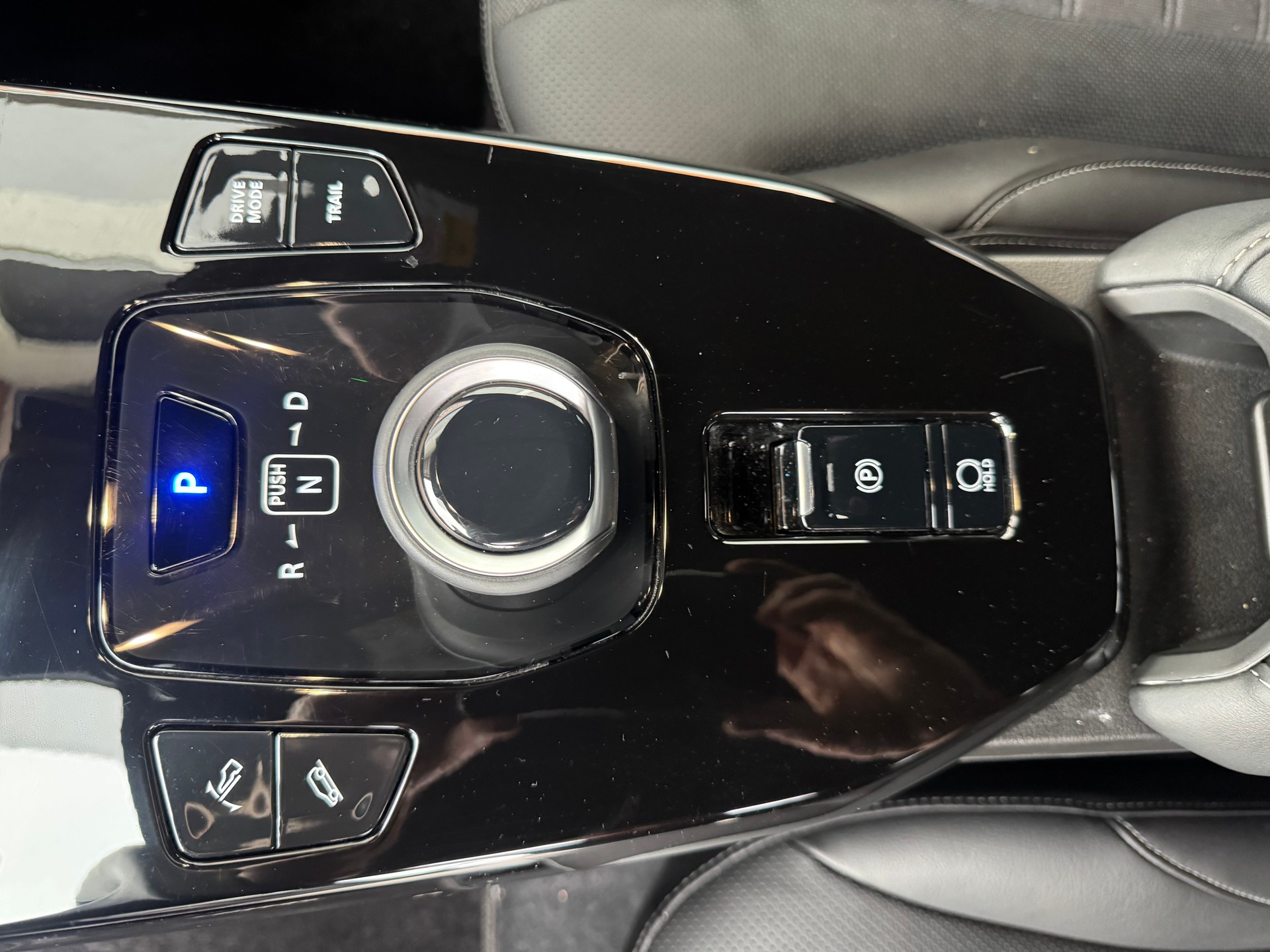 SUZUKI E-VITARA-image-5