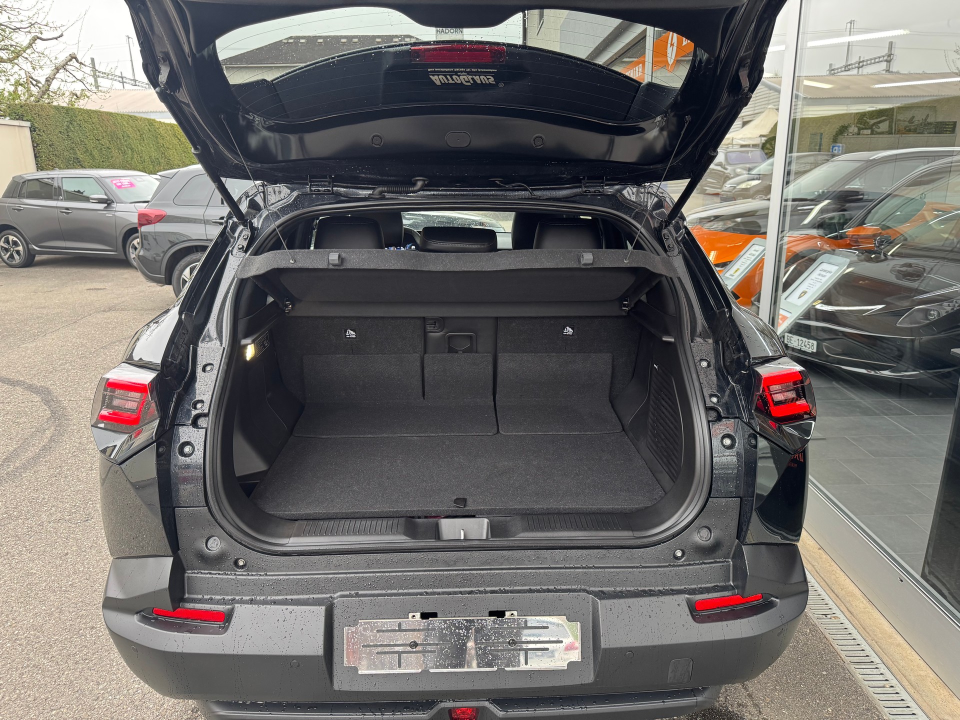 SUZUKI E-VITARA-image-16