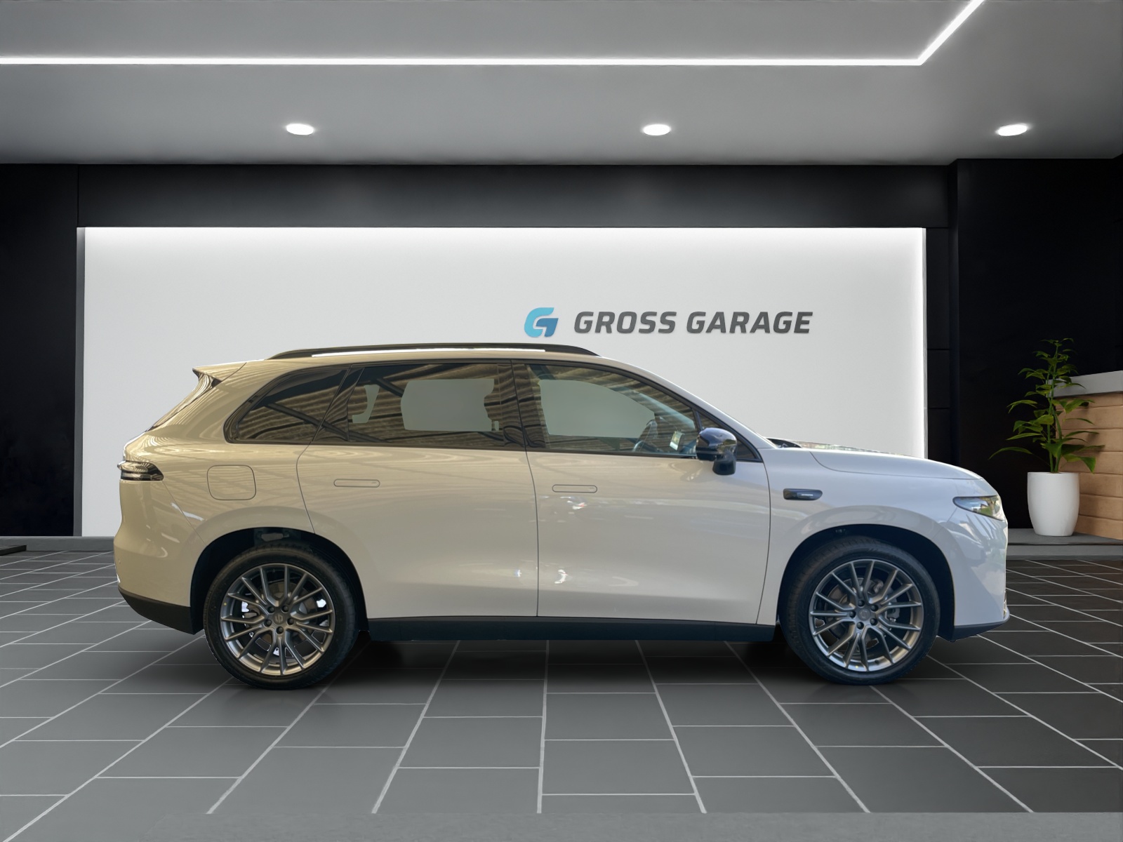 LEAPMOTOR C10 REEV 28kWh Design-showroom-element-2
