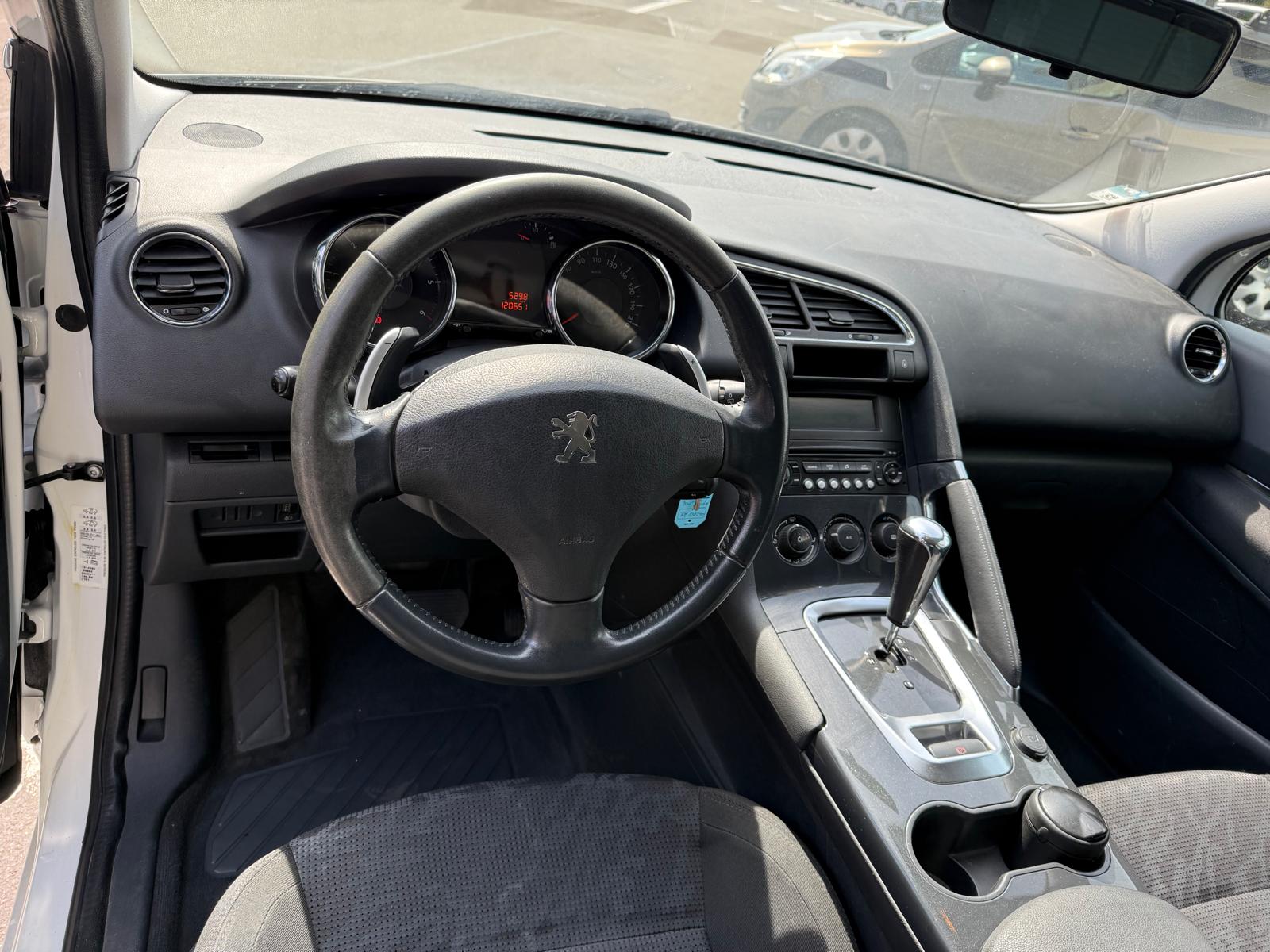 PEUGEOT 3008 1.6 HDI Sport EGS6-image-7