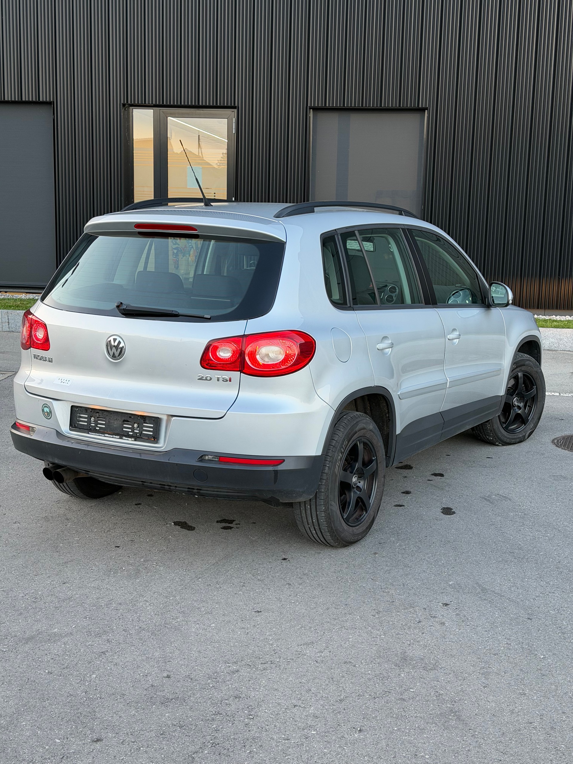VW Tiguan 2.0 TSI Track&Field Tiptronic-image-5