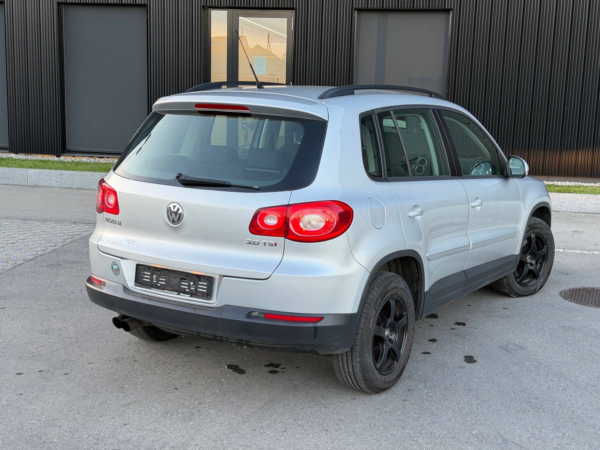 VW Tiguan 2.0 TSI Track&Field Tiptronic-image-14