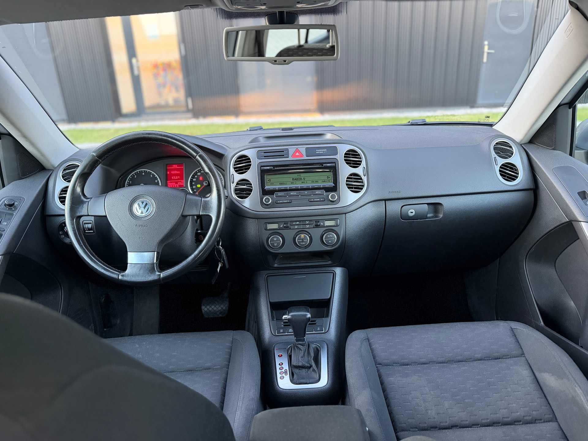 VW Tiguan 2.0 TSI Track&Field Tiptronic-image-9
