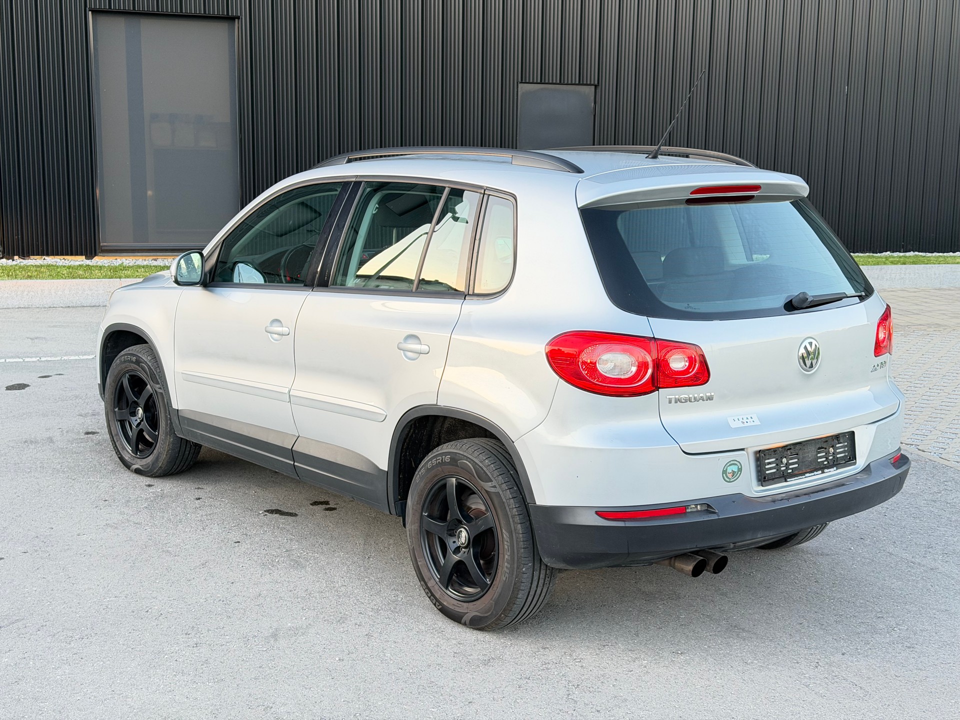 VW Tiguan 2.0 TSI Track&Field Tiptronic-image-7