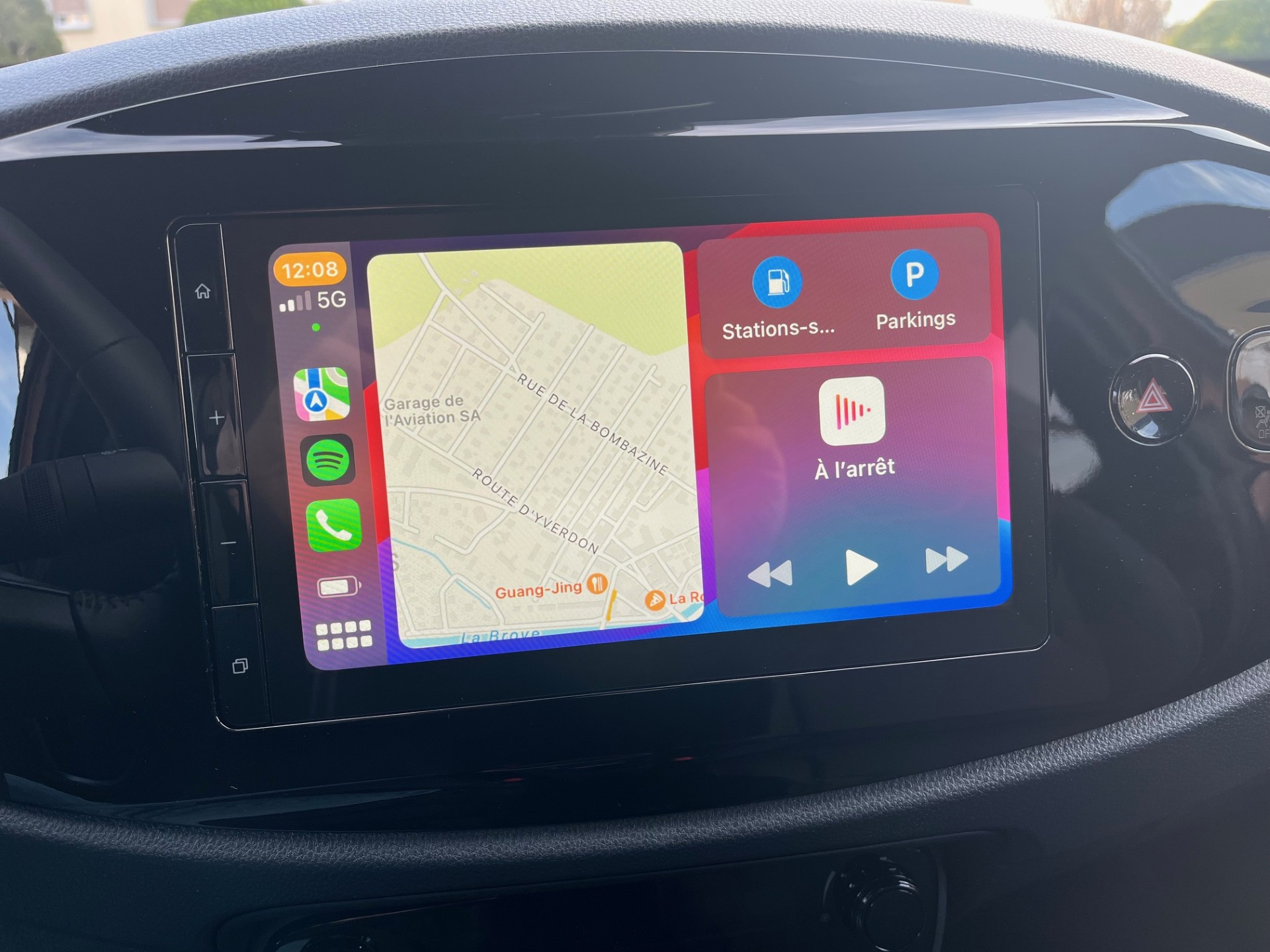 TOYOTA Aygo X 1.5 Comfort e-CVT-image-17