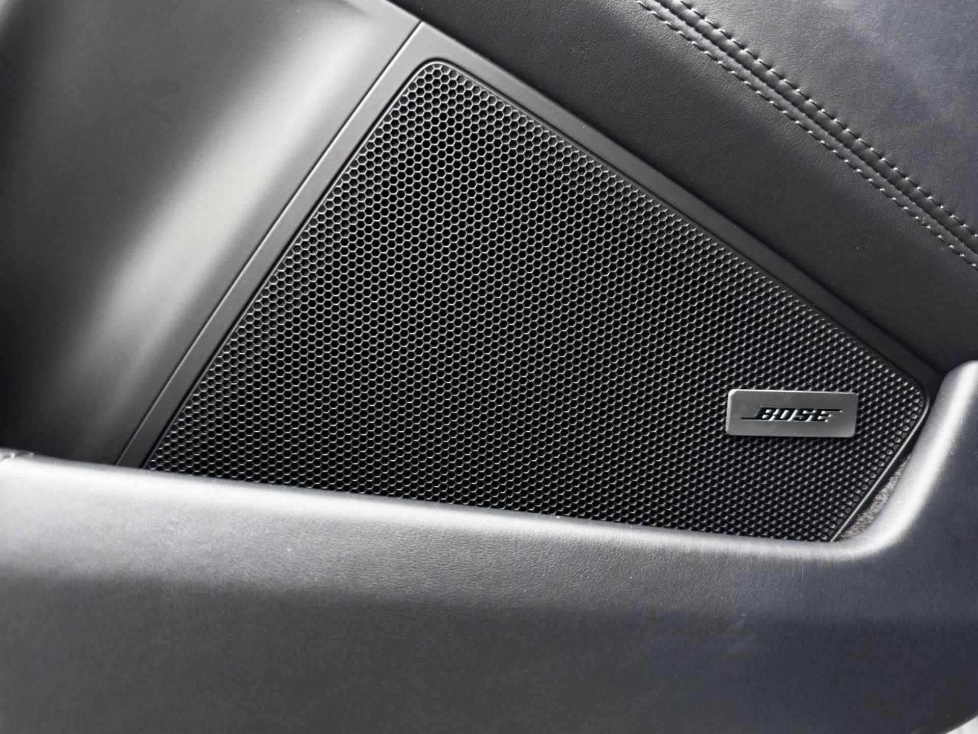 PORSCHE 911 Carrera 4 GTS-image-23