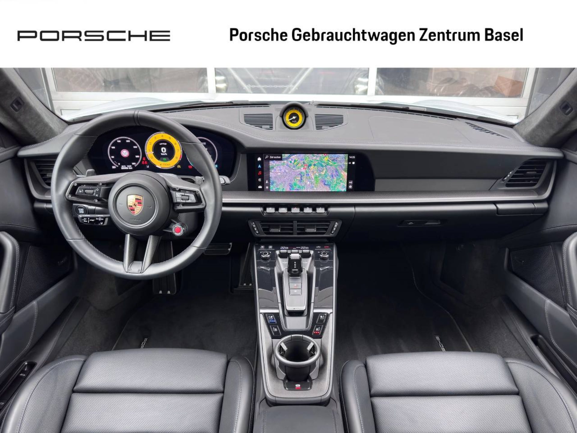 PORSCHE 911 Carrera 4 GTS-showroom-element-3