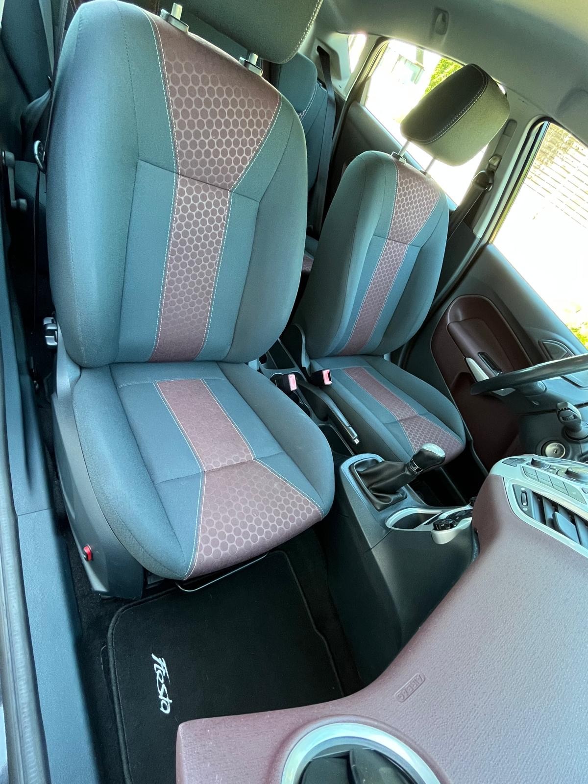 FORD Fiesta 1.4 16V Titanium-image-9