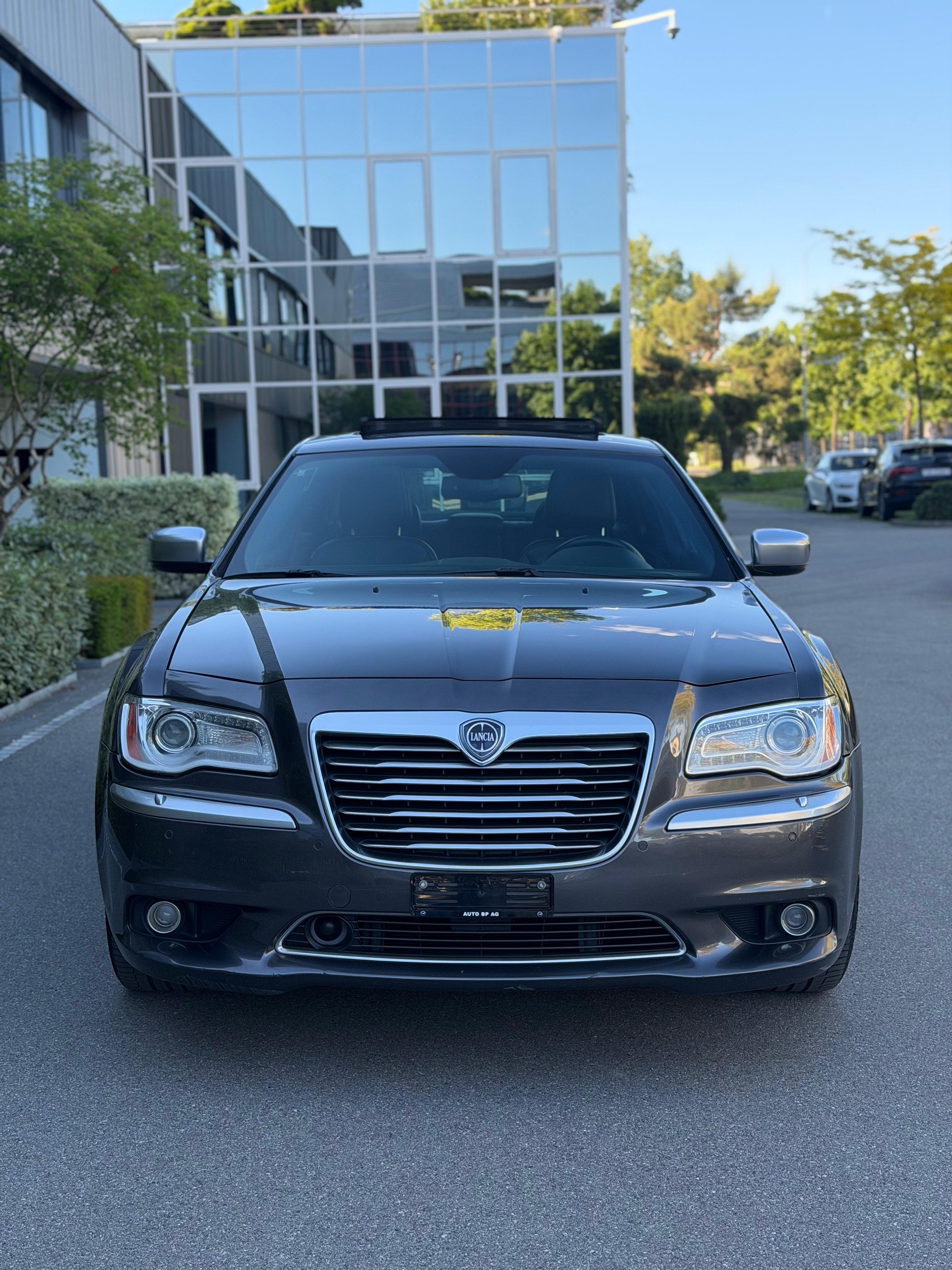 LANCIA Thema 3.6 Platinum 4WD Automatic-image-1