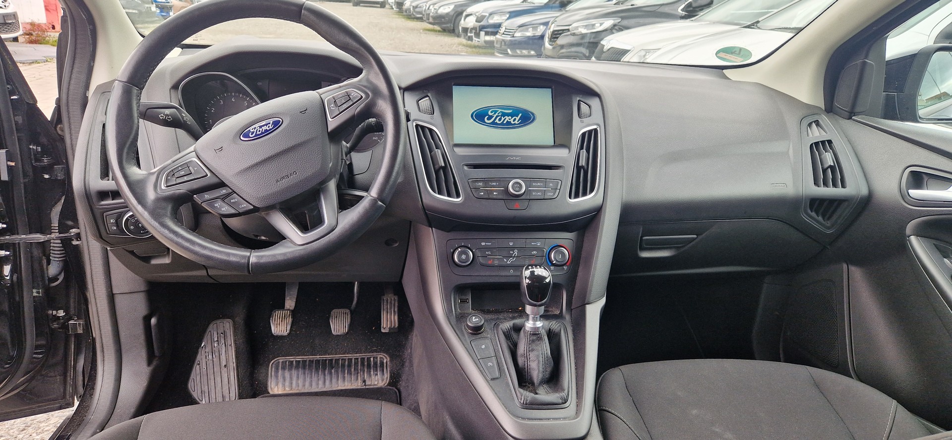 FORD FOCUS-image-7