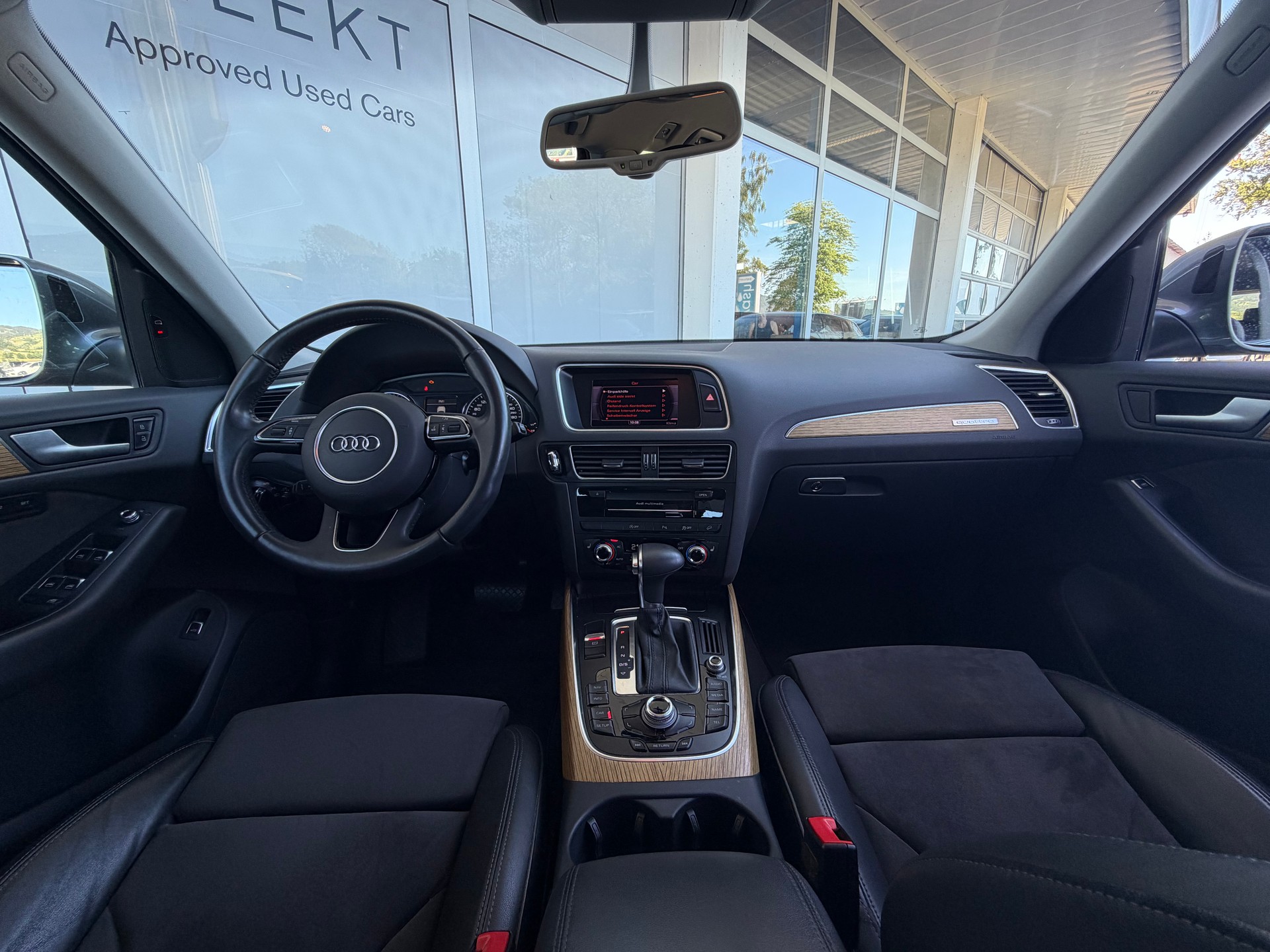 AUDI Q5 3.0 TDI quattro S-tronic-image-6