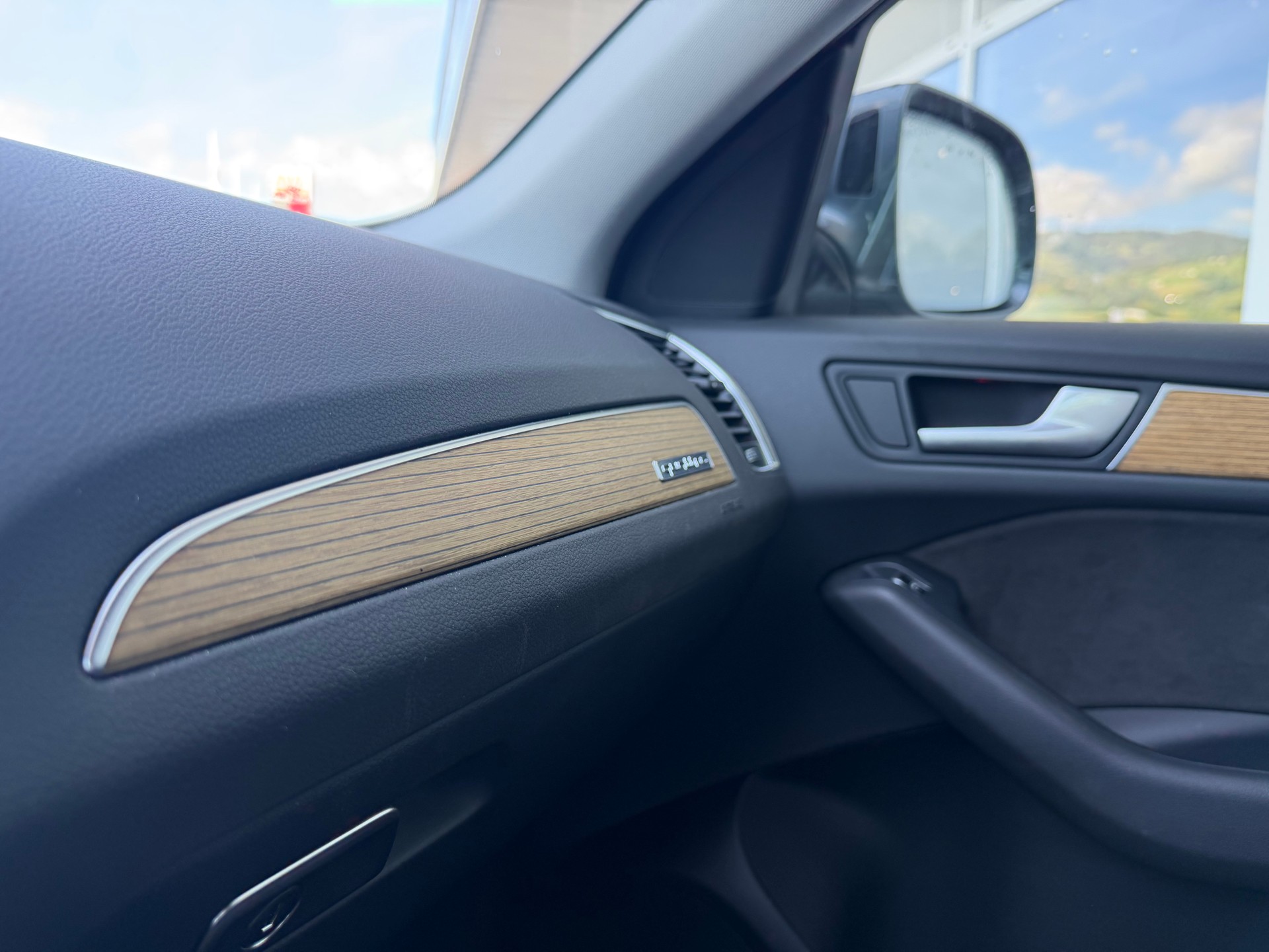 AUDI Q5 3.0 TDI quattro S-tronic-image-9