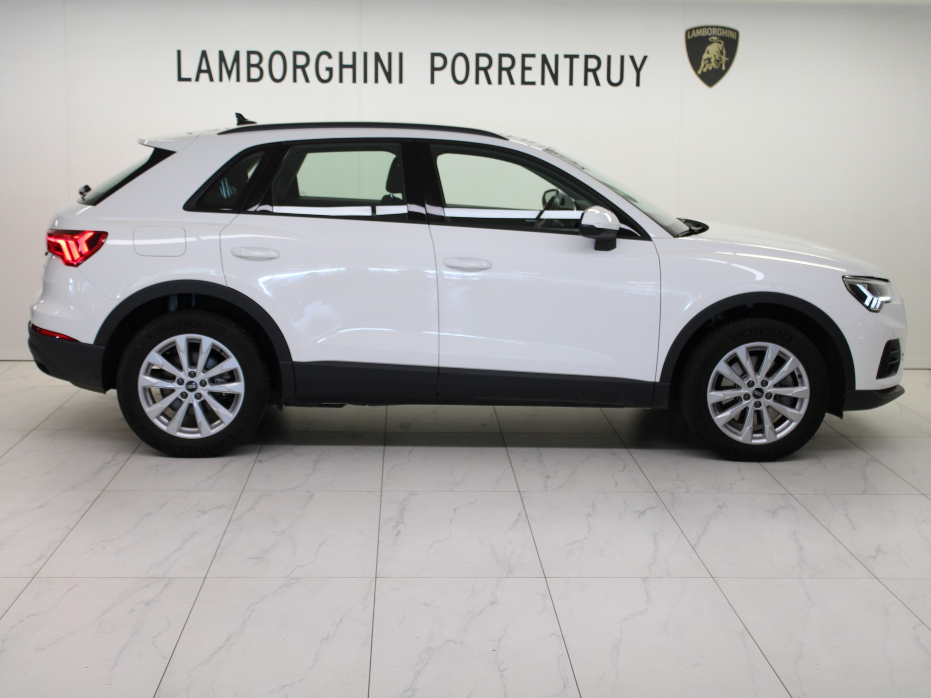 AUDI Q3 45 TFSI e S-tronic-image-1