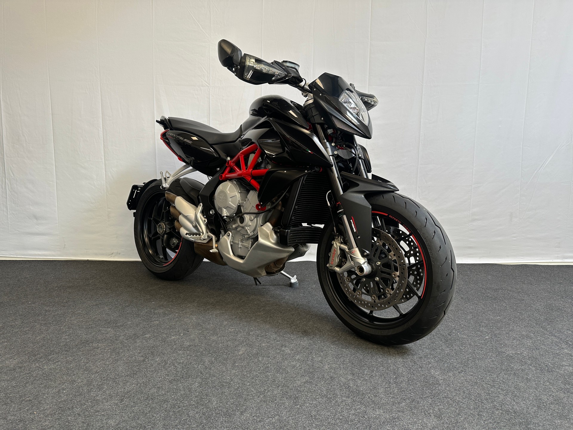 MV AGUSTA Rivale 800 ABS-showroom-element-2