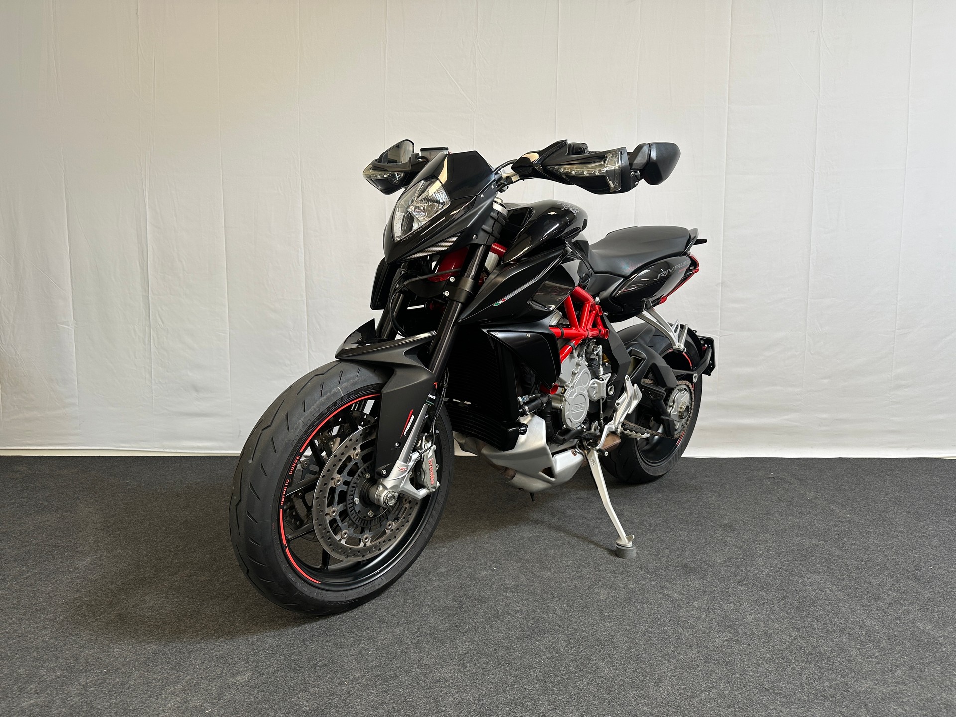MV AGUSTA Rivale 800 ABS-showroom-element-3