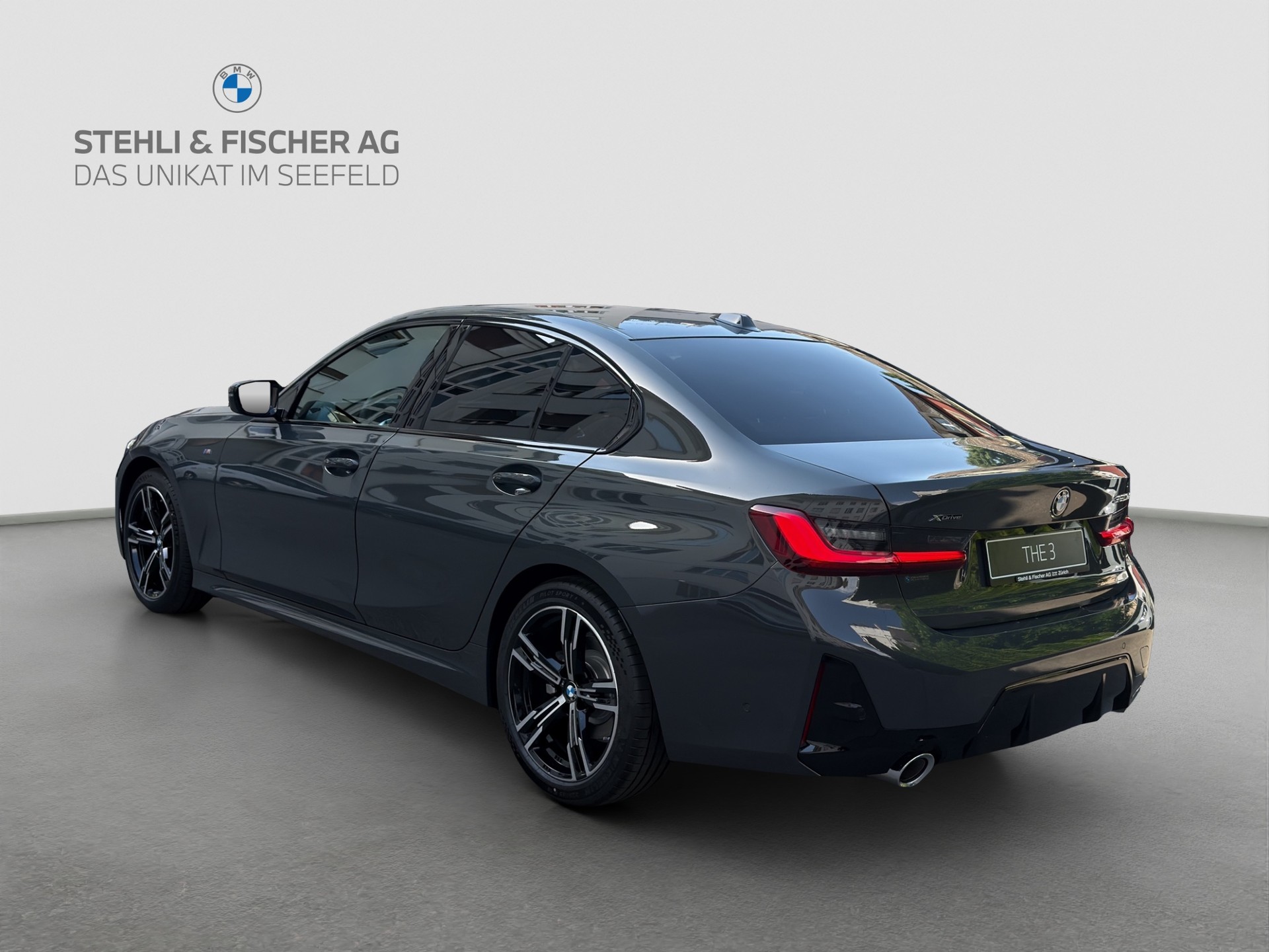 BMW 320d xDrive 48V Steptronic M Sport-showroom-element-3